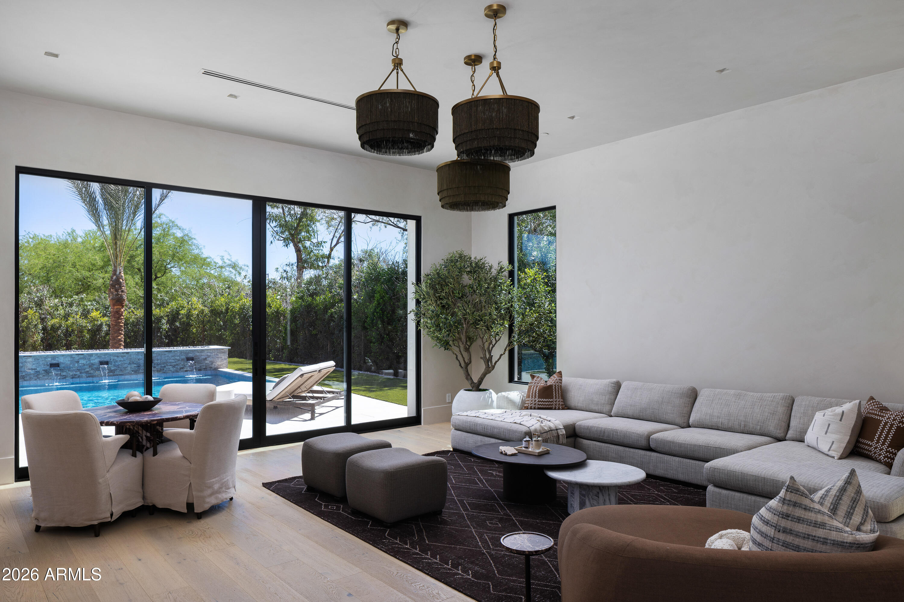 5717 E VIA LOS RANCHOS