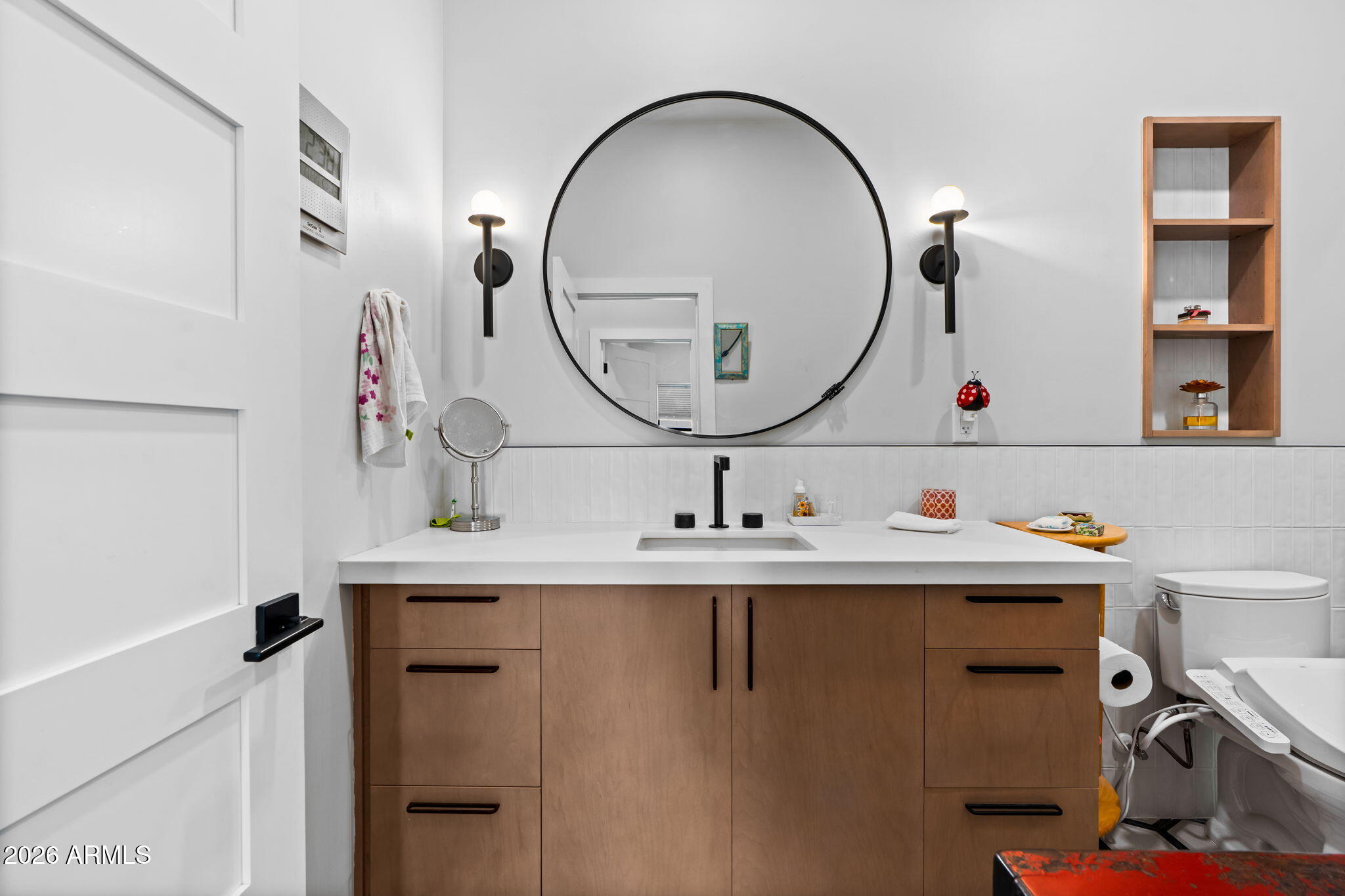 3842 E SAN MIGUEL Avenue