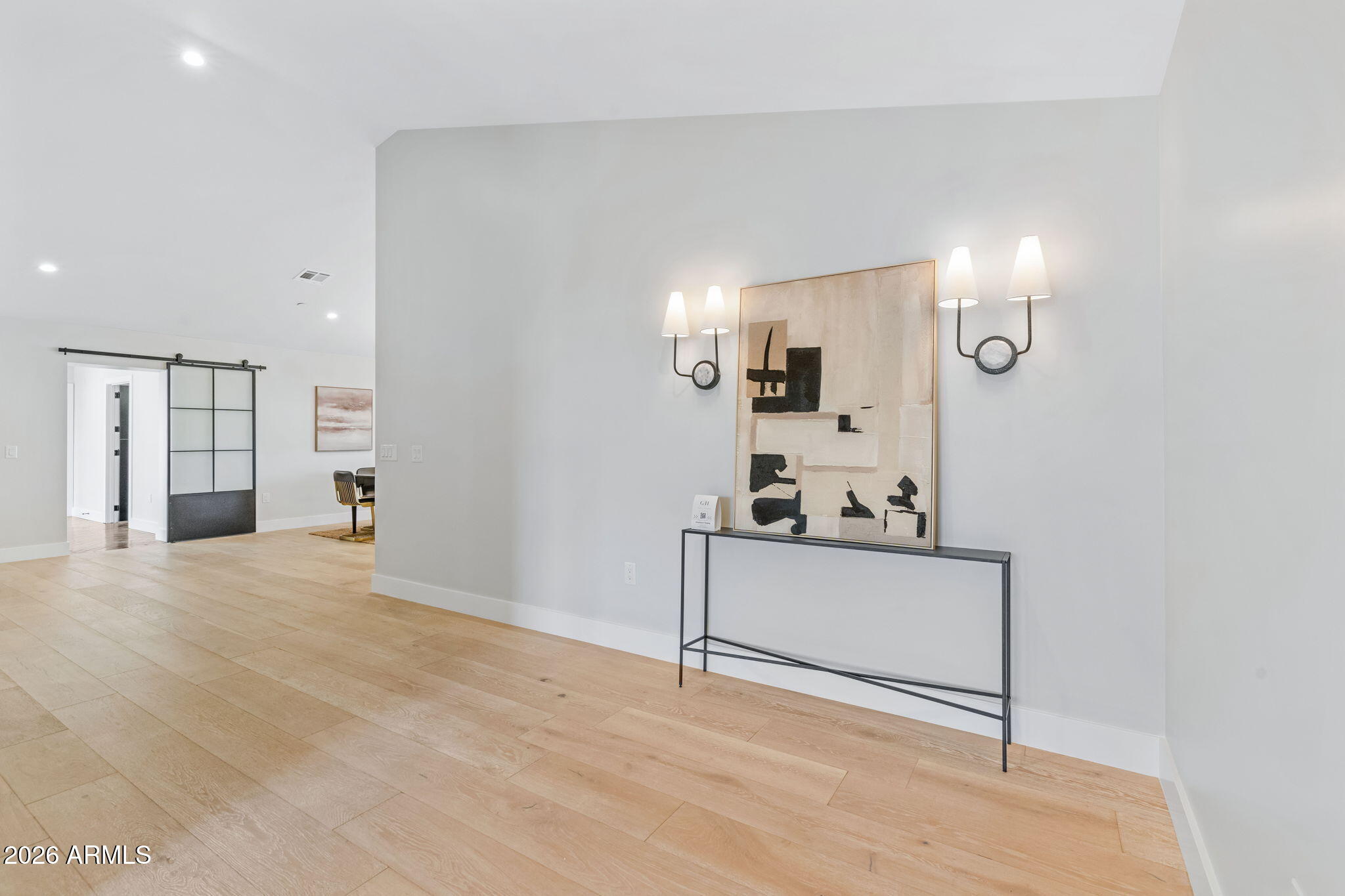 3842 E SAN MIGUEL Avenue