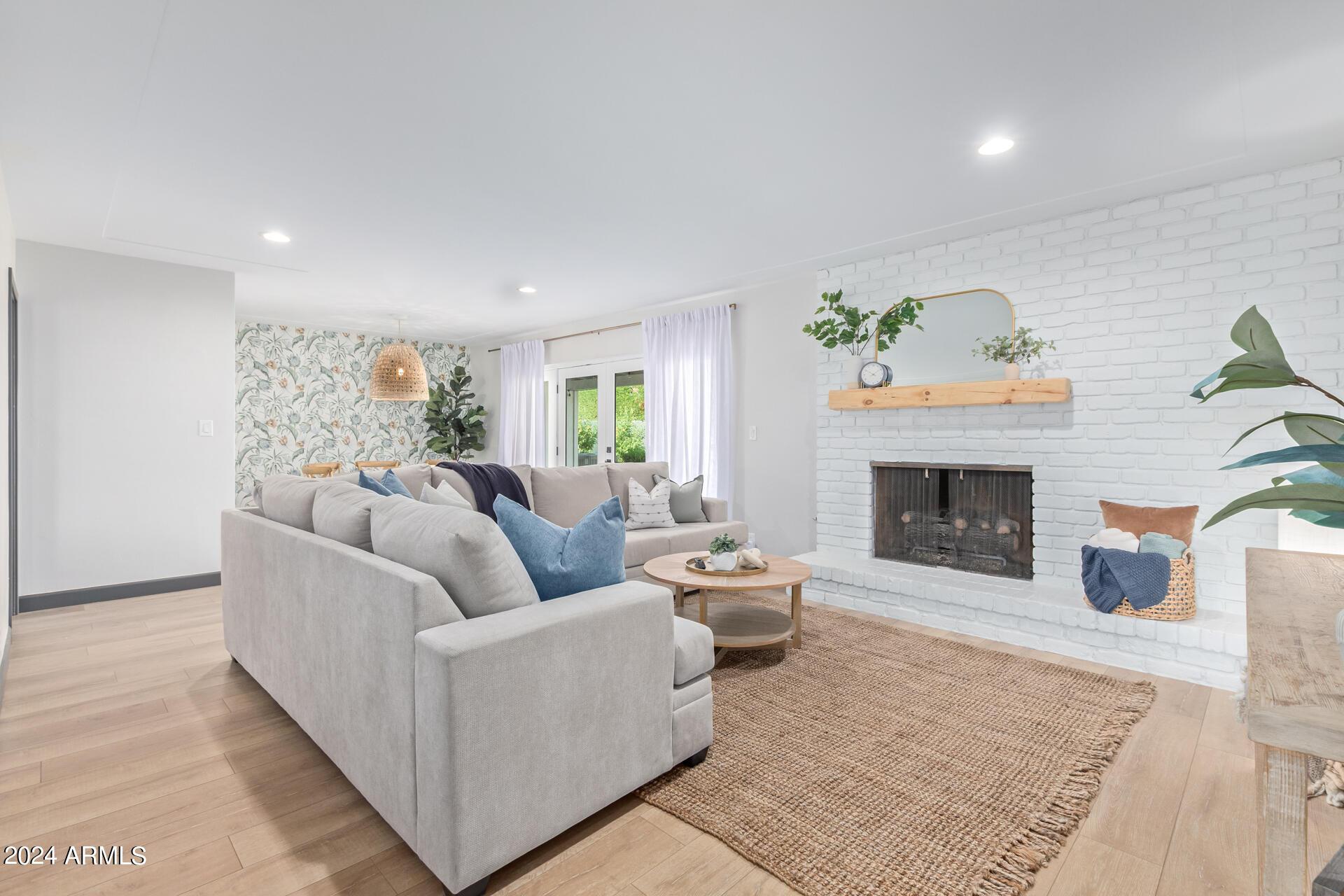 4536 E Calle Redonda