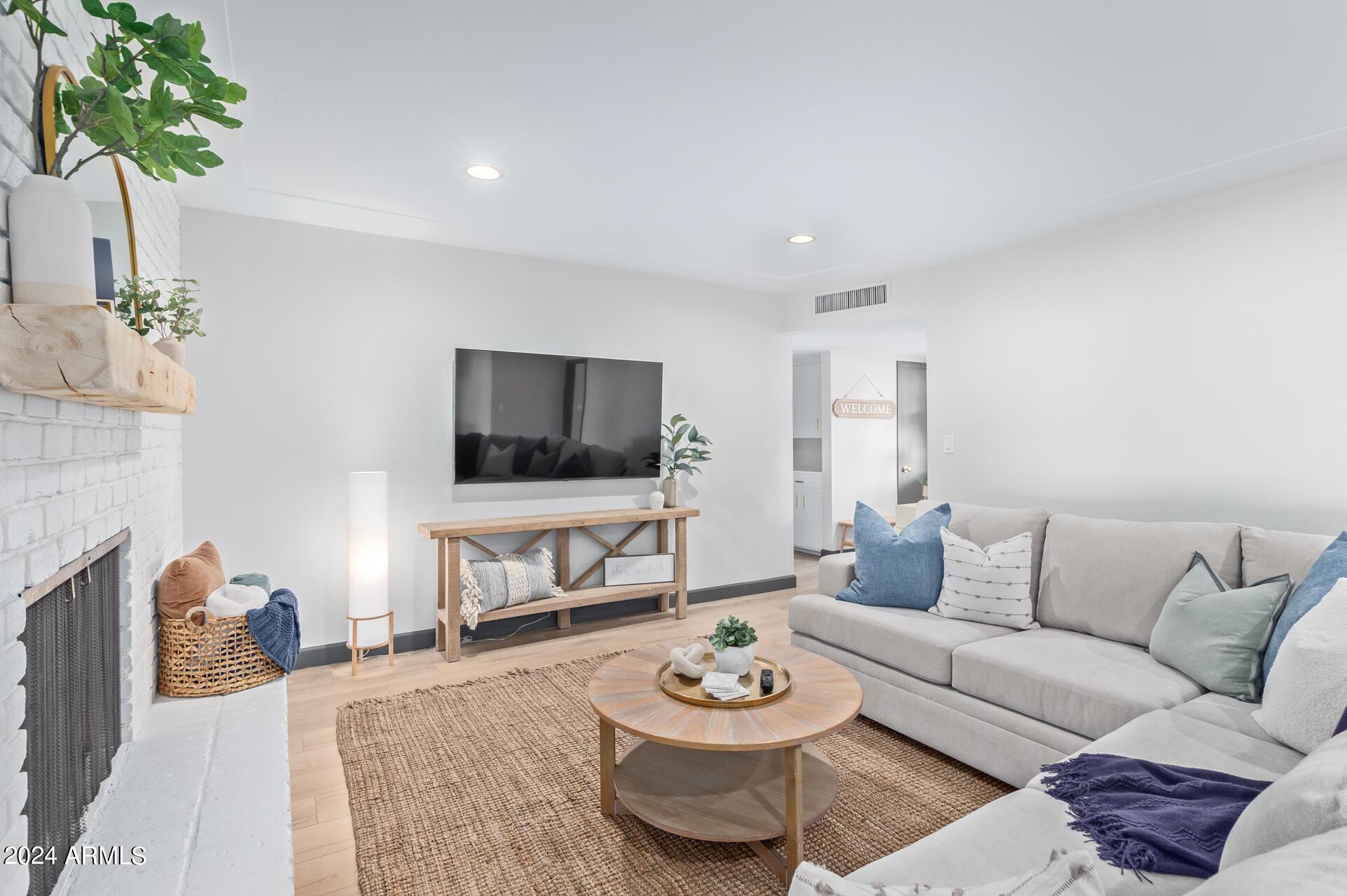 4536 E Calle Redonda