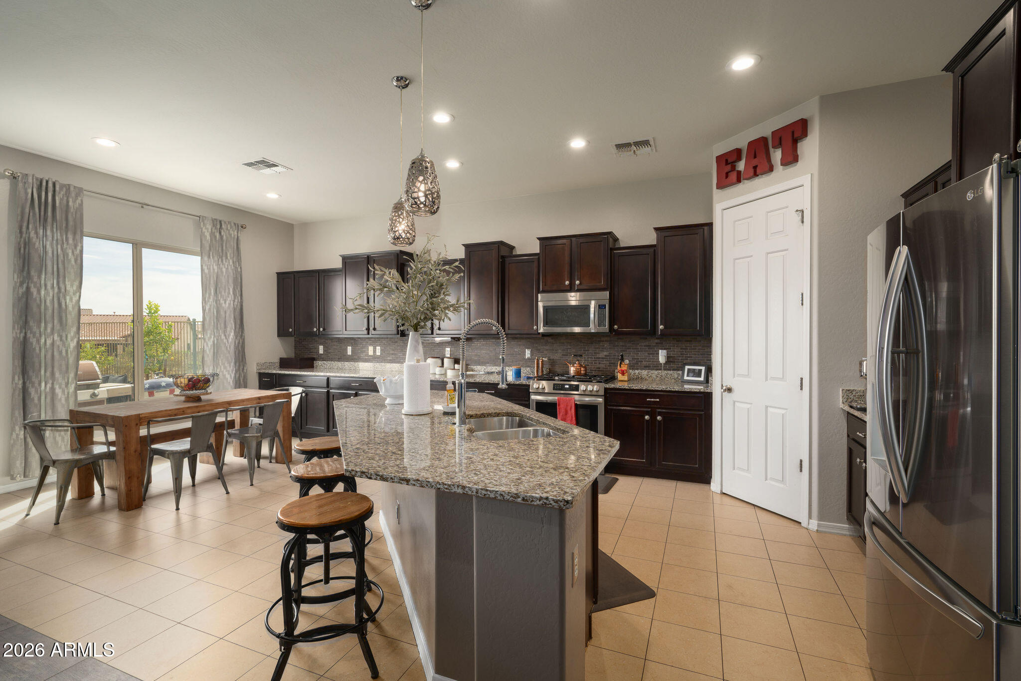 5913 E BRAMBLE BERRY Lane