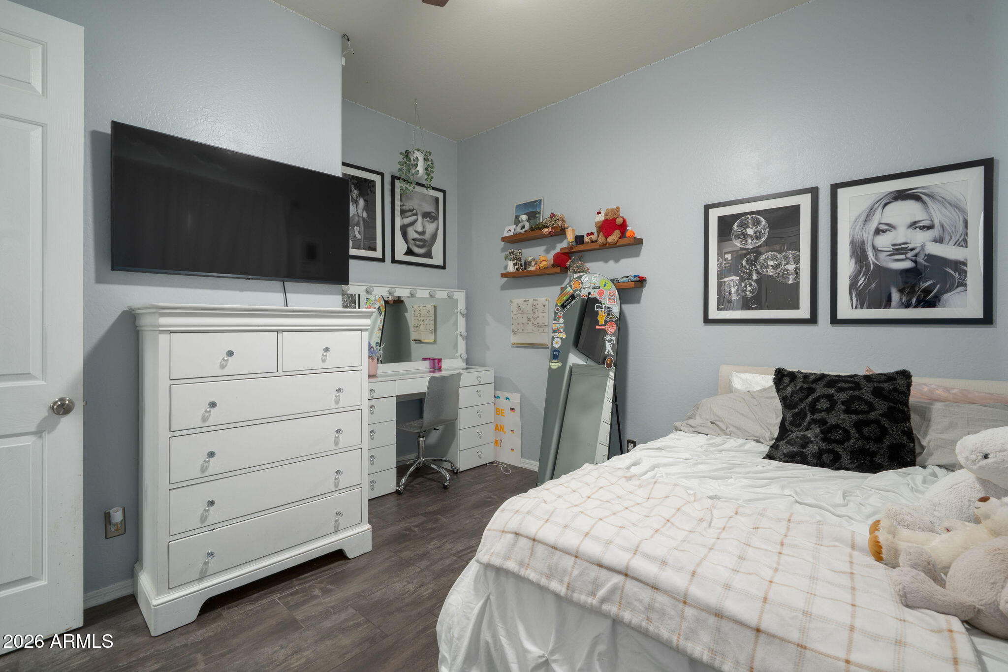 5913 E BRAMBLE BERRY Lane