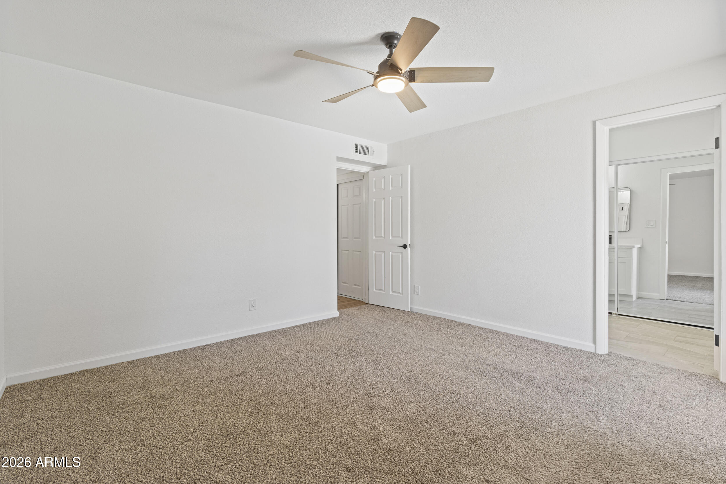 11830 S EAGLEMAN Drive