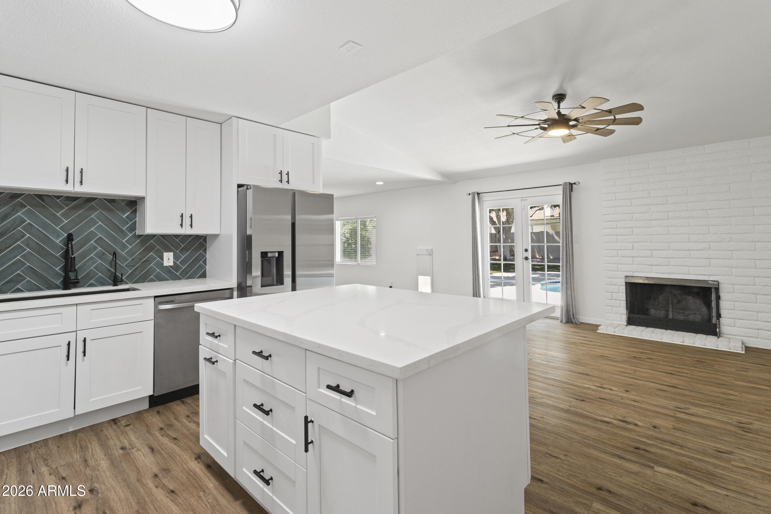 11830 S EAGLEMAN Drive