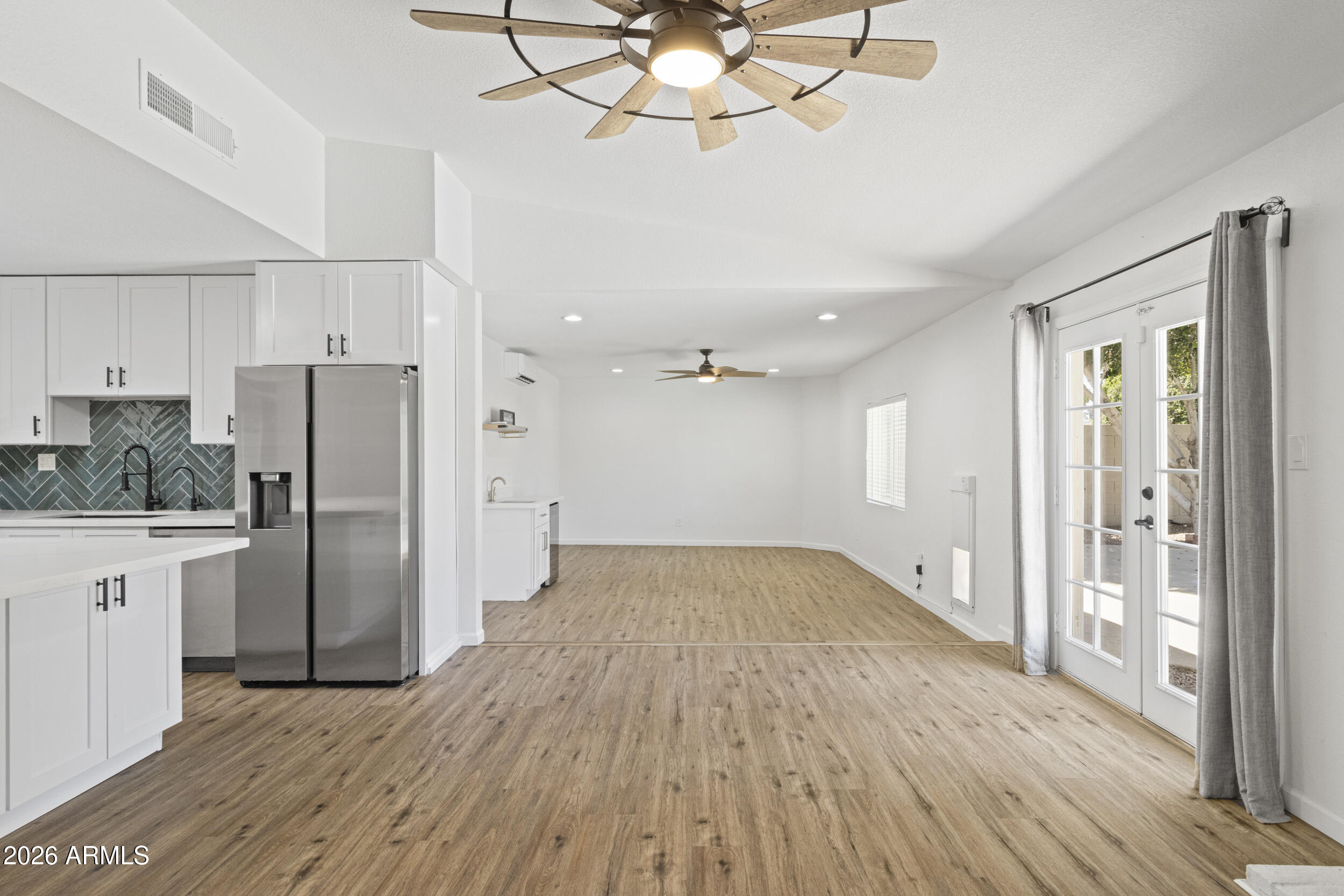 11830 S EAGLEMAN Drive