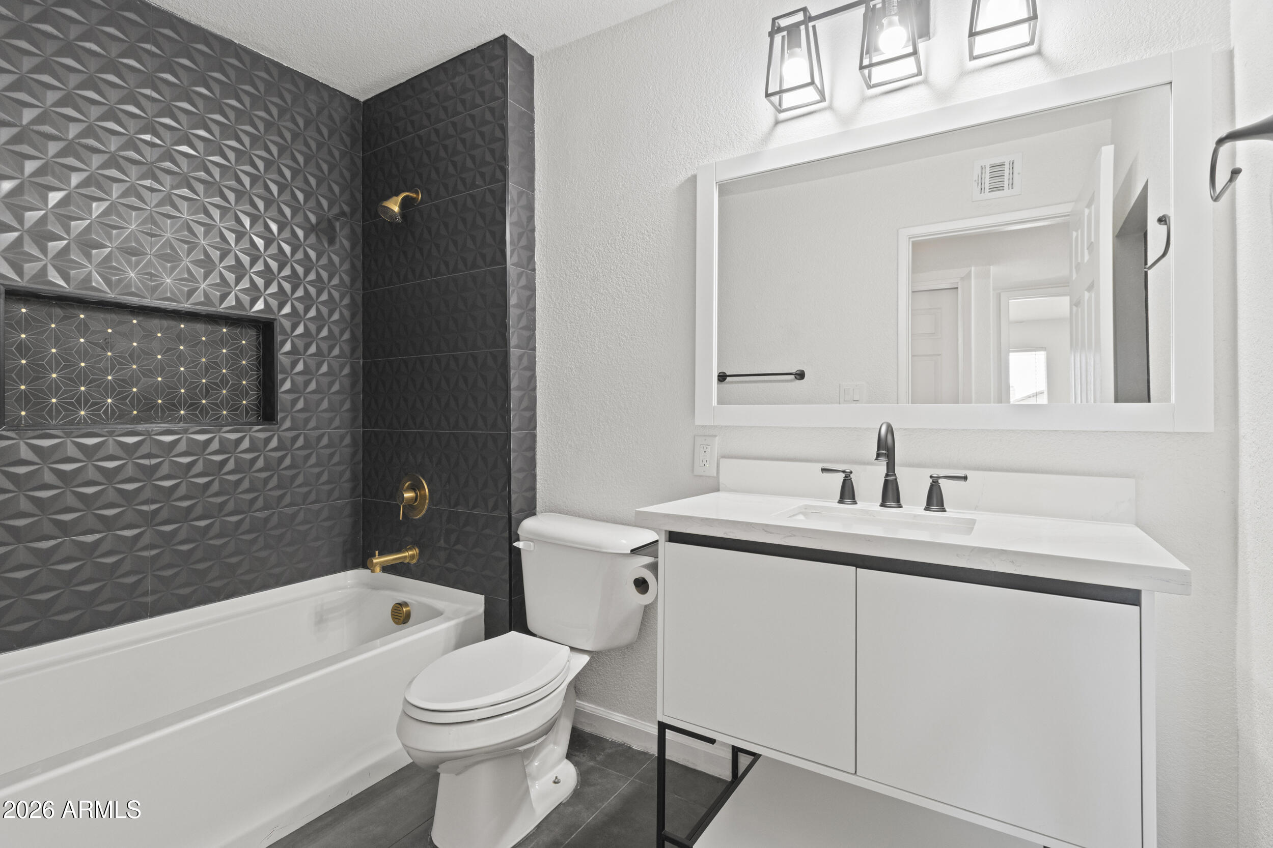 11830 S EAGLEMAN Drive