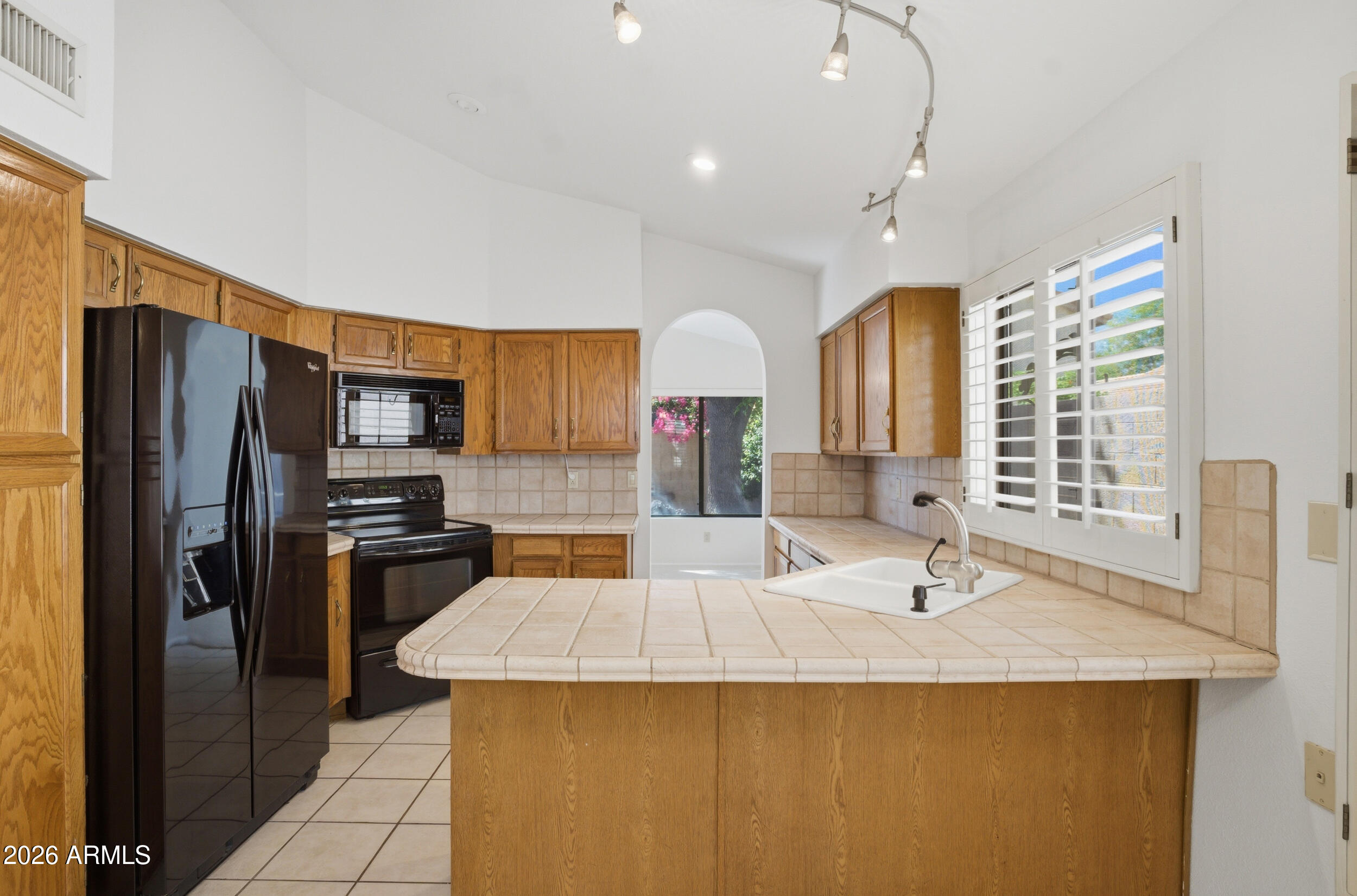 37 E GREENTREE Drive