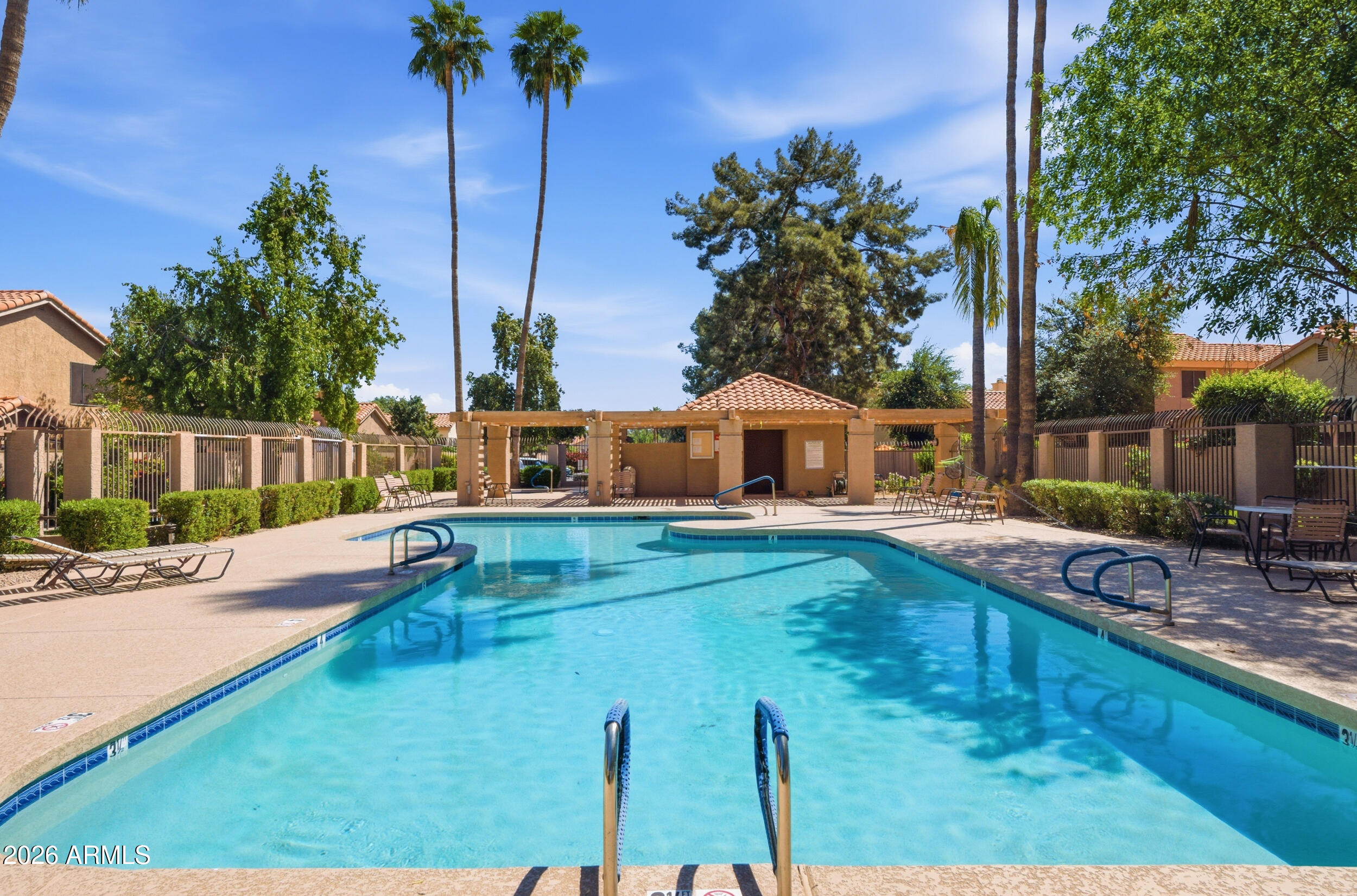 37 E GREENTREE Drive