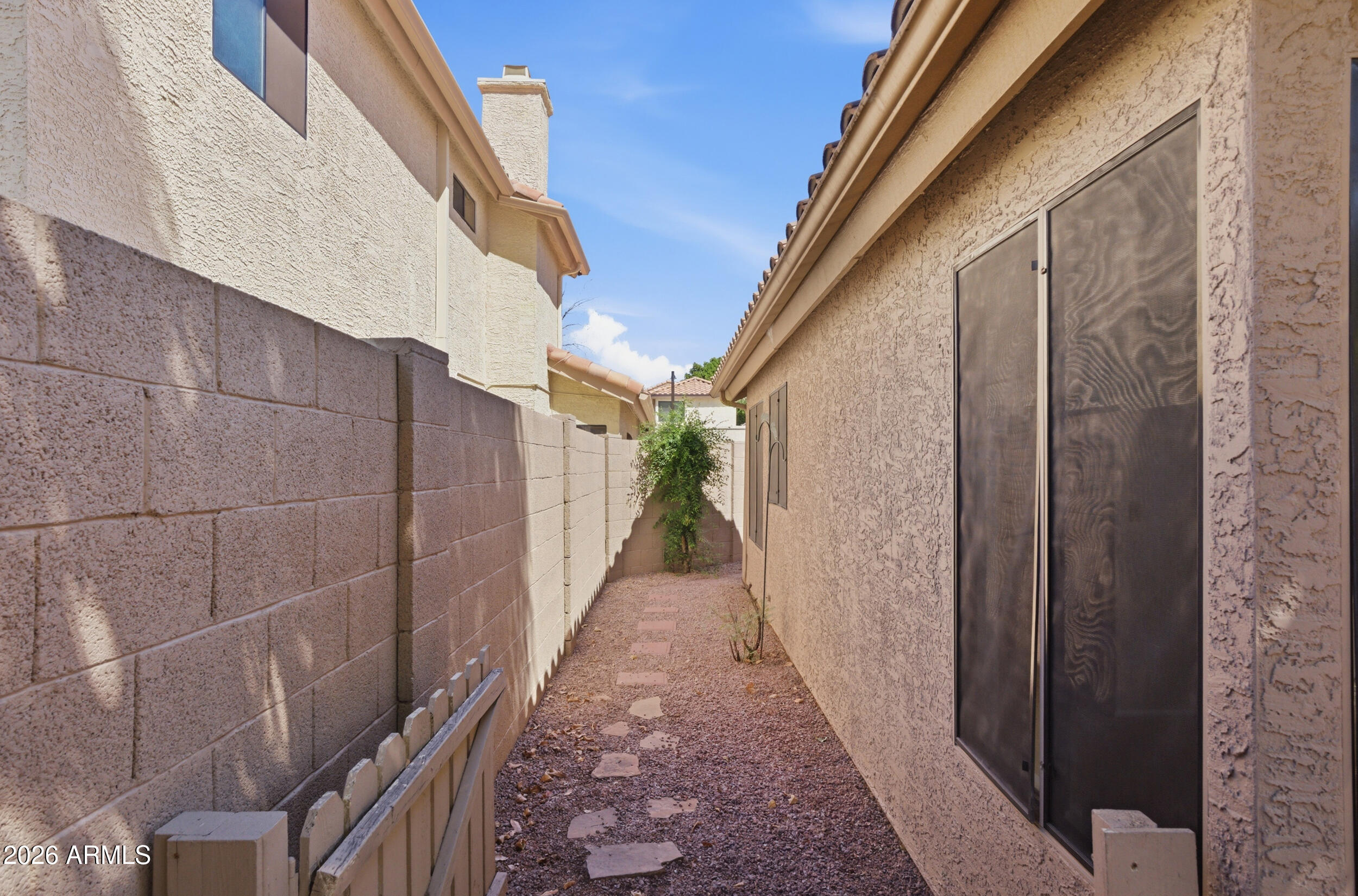 37 E GREENTREE Drive