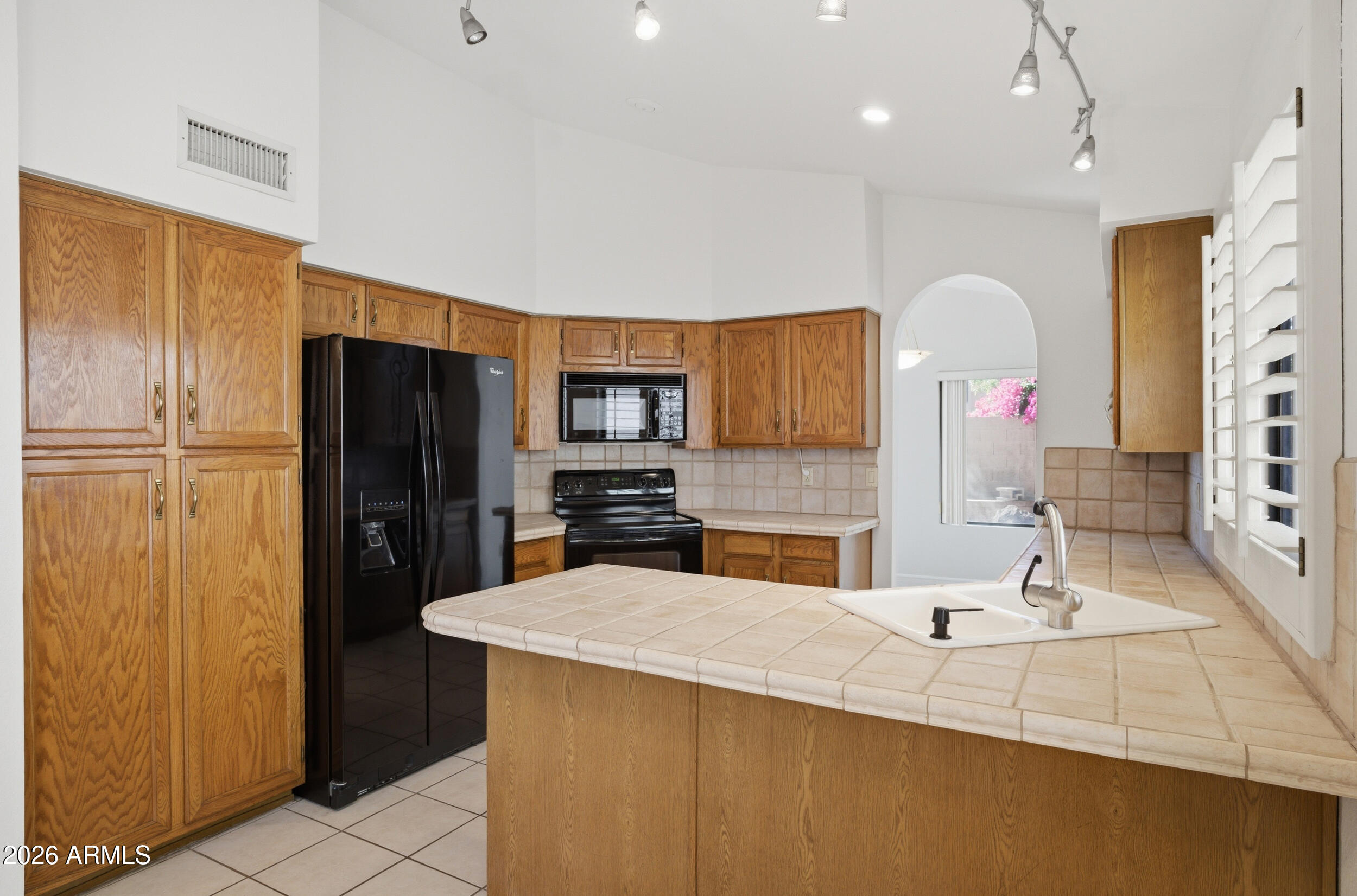 37 E GREENTREE Drive