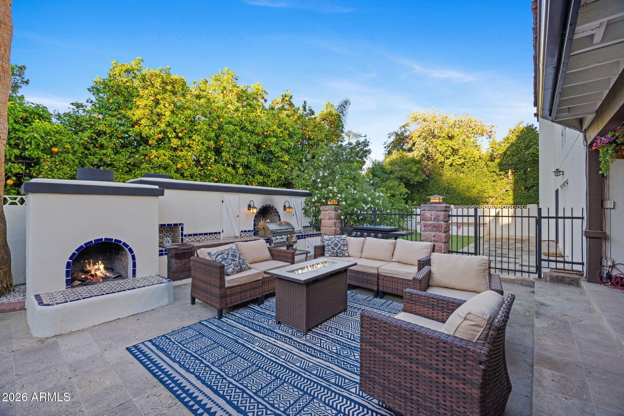 320 W BETHANY HOME Road