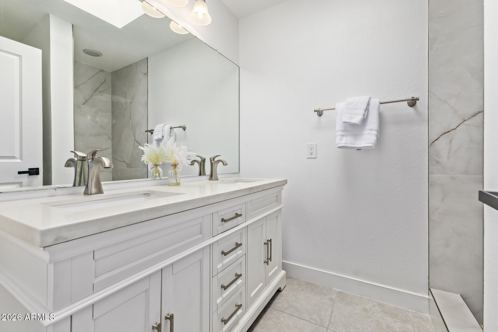 1867 E KIRKLAND Lane