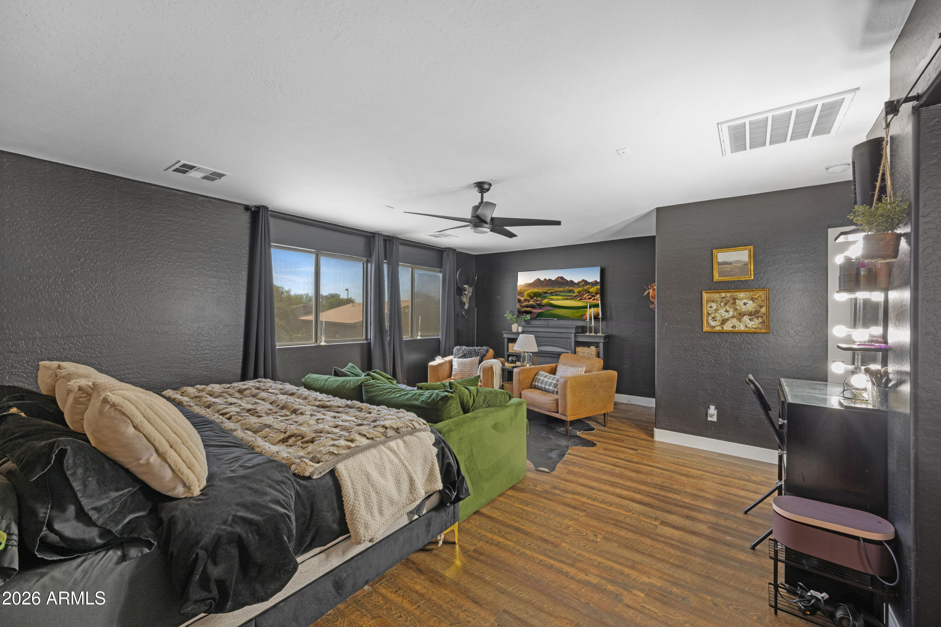 201 E MULE TRAIN Trail