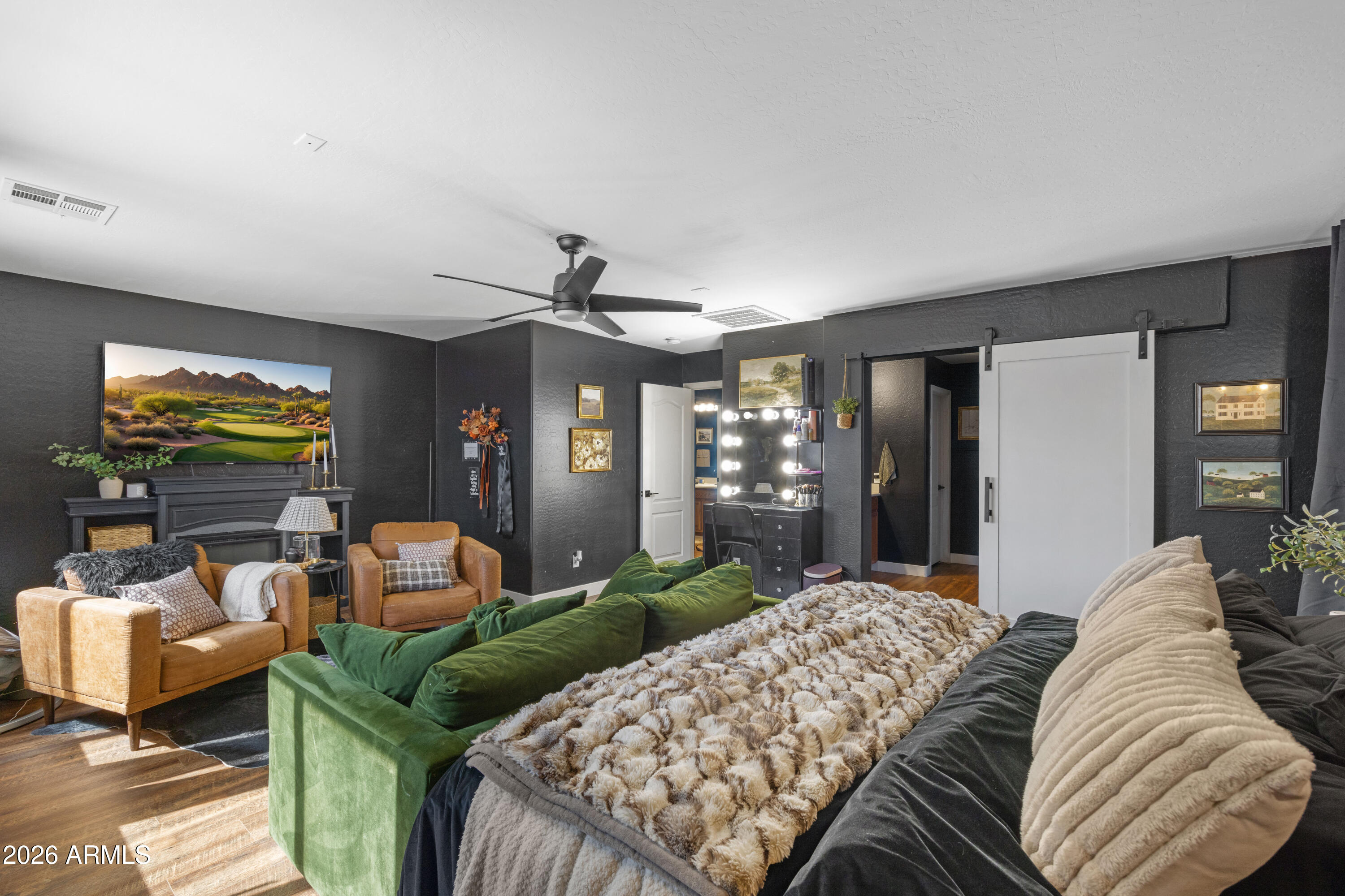 201 E MULE TRAIN Trail