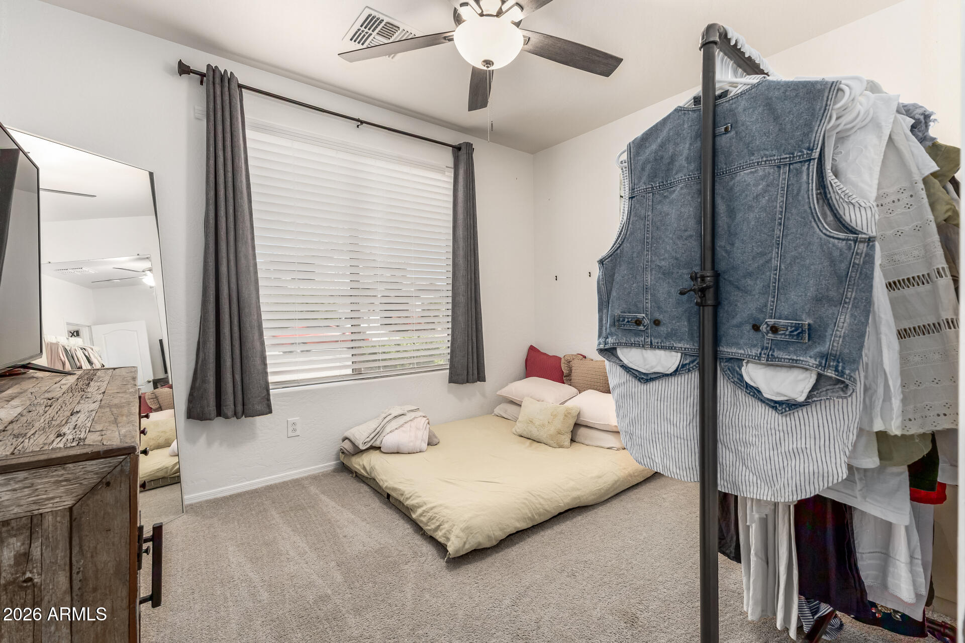 673 W HEREFORD Drive