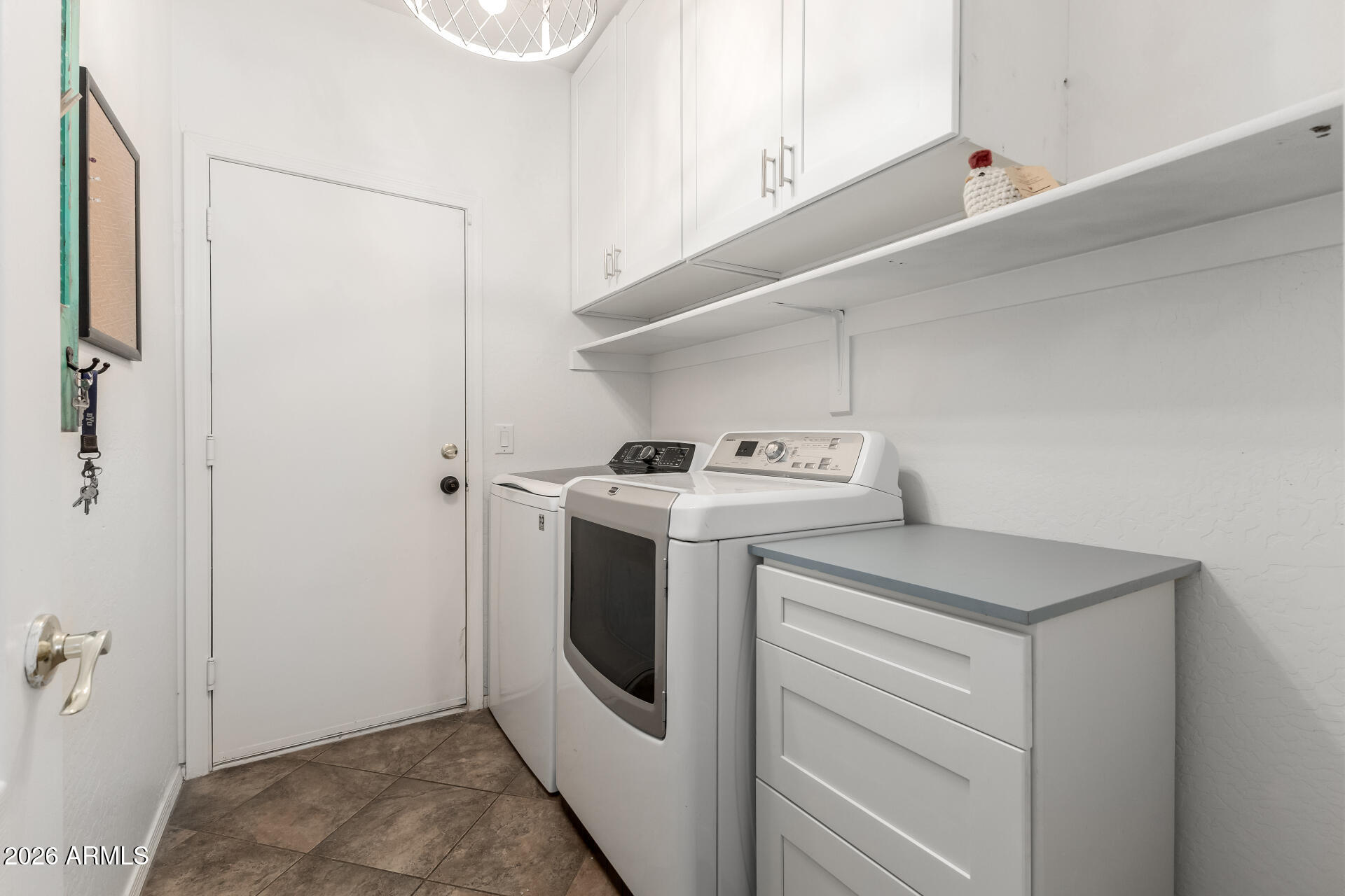 673 W HEREFORD Drive