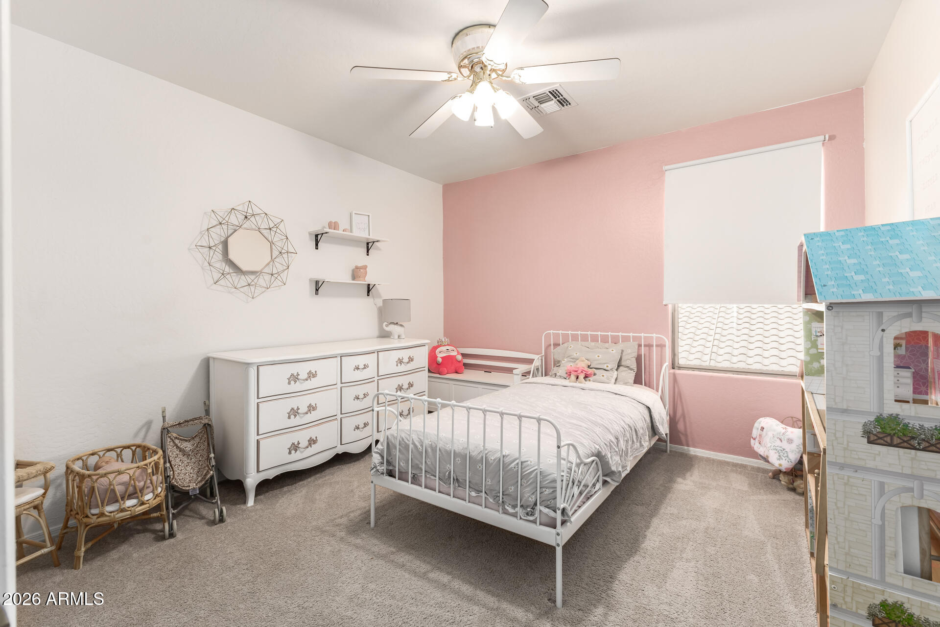 673 W HEREFORD Drive