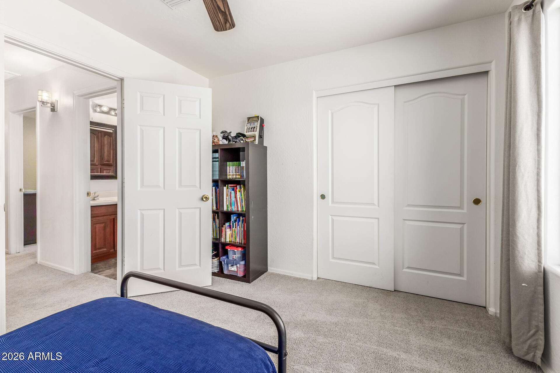 673 W HEREFORD Drive