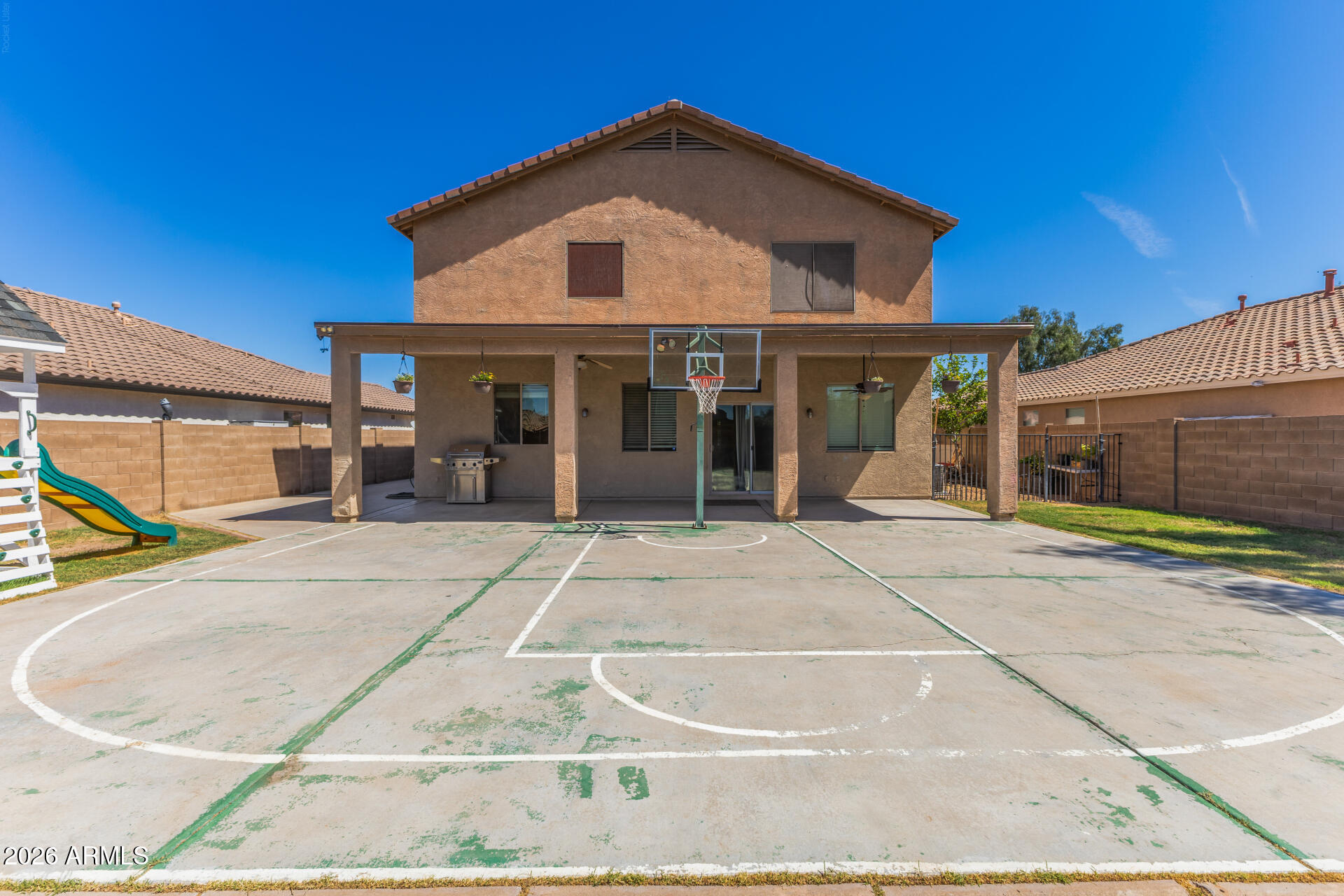 673 W HEREFORD Drive