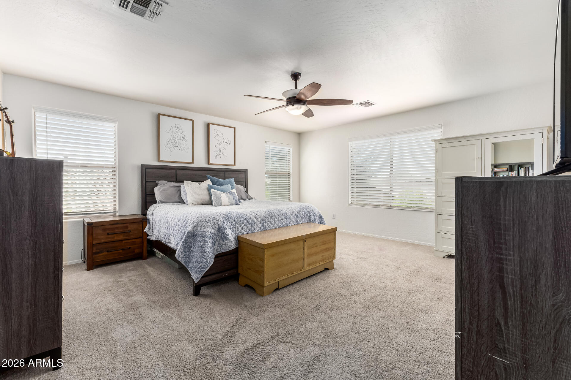 673 W HEREFORD Drive