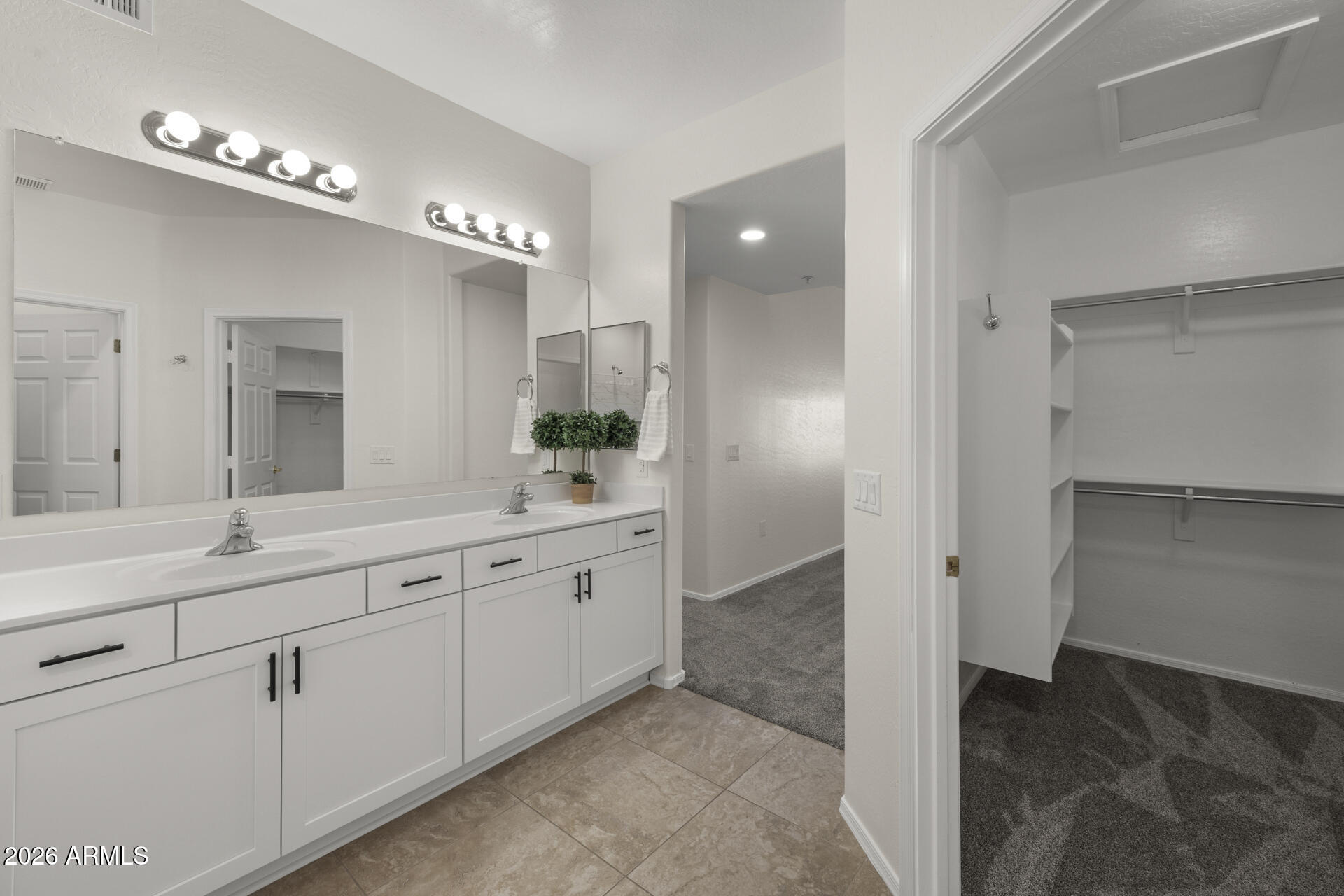 19700 N 76TH Street 2142