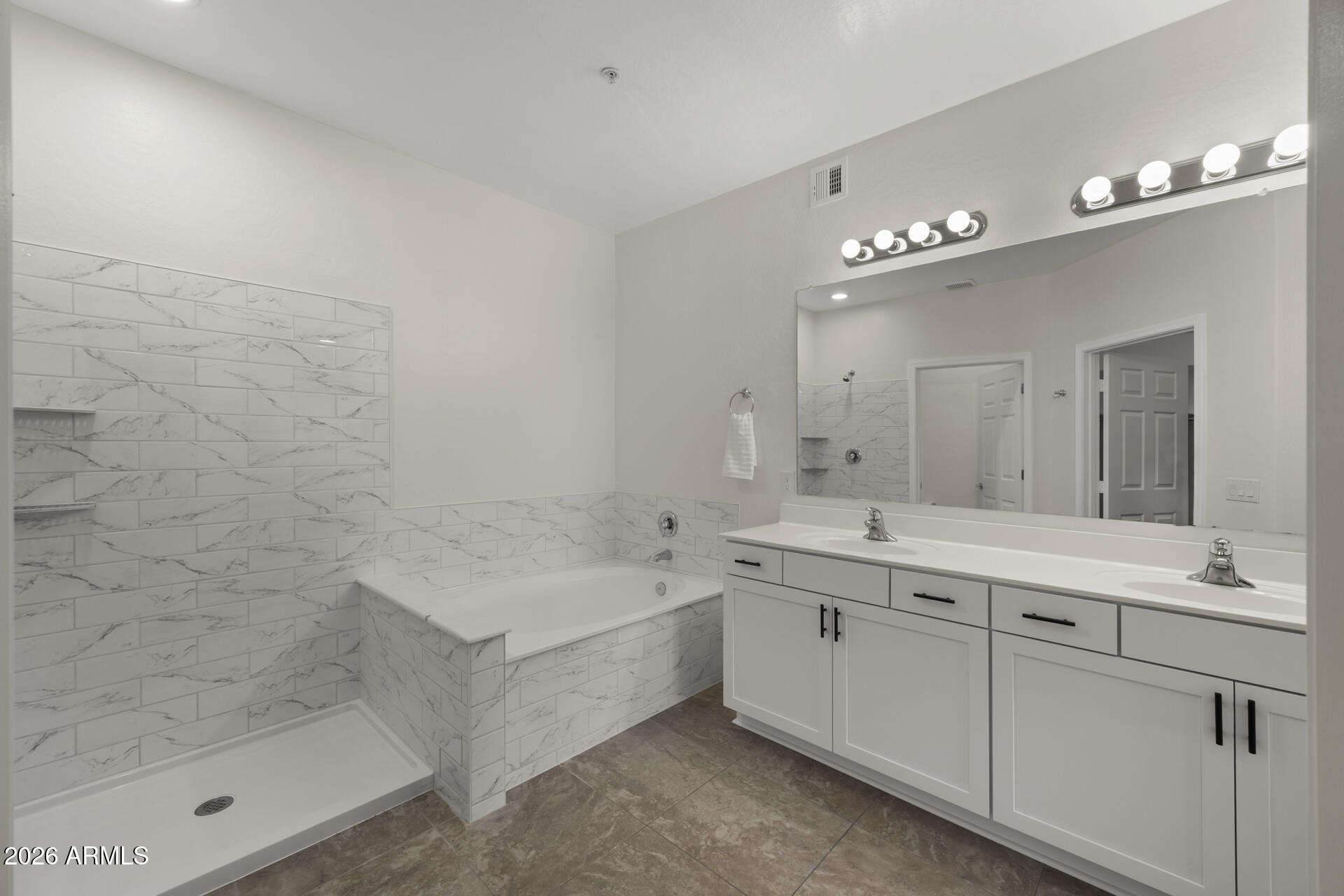 19700 N 76TH Street 2142