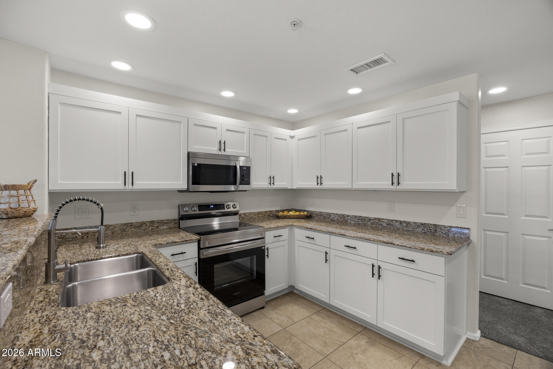 19700 N 76TH Street 2142