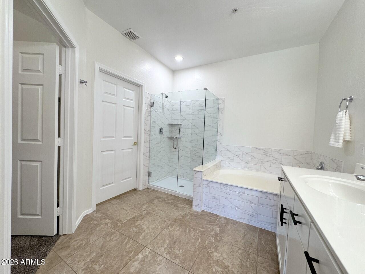 19700 N 76TH Street 2142