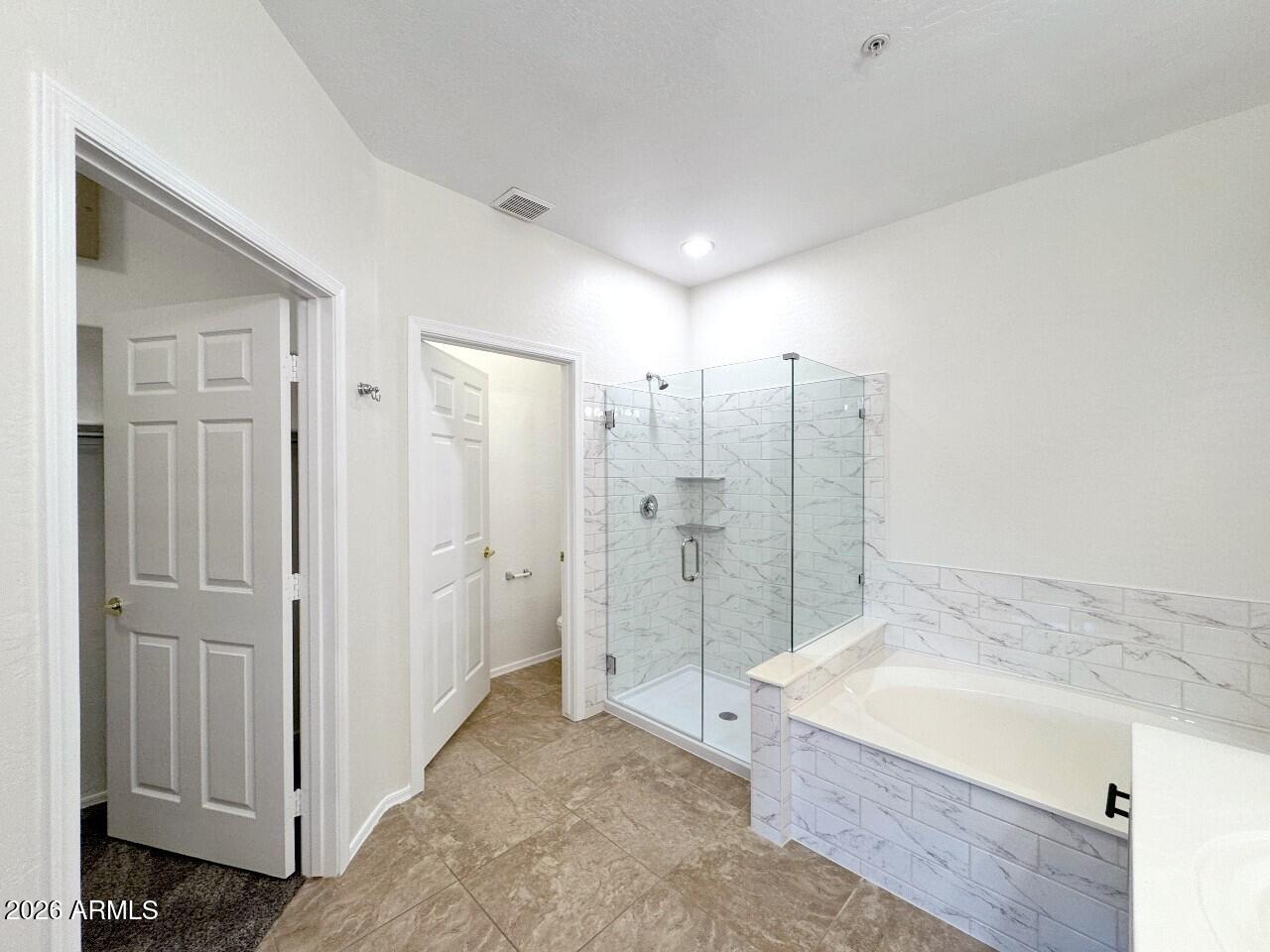 19700 N 76TH Street 2142