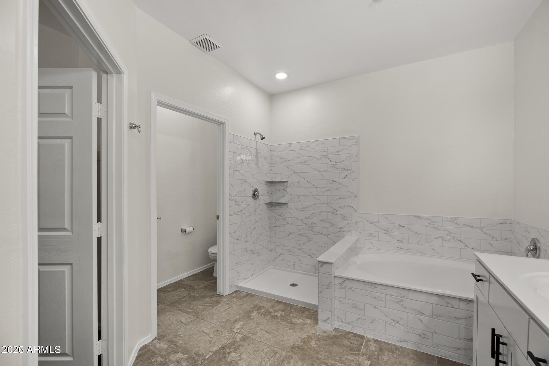 19700 N 76TH Street 2142