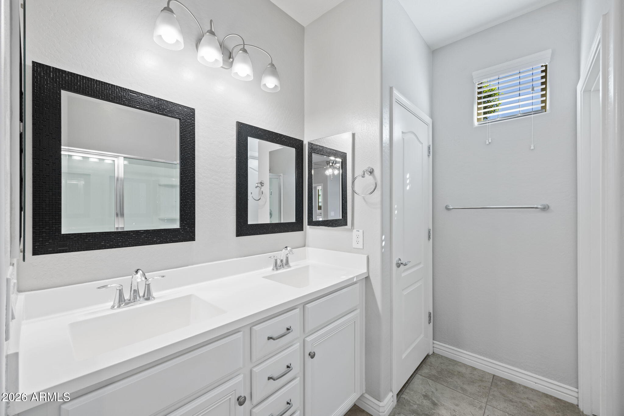 4290 E PALO VERDE Street