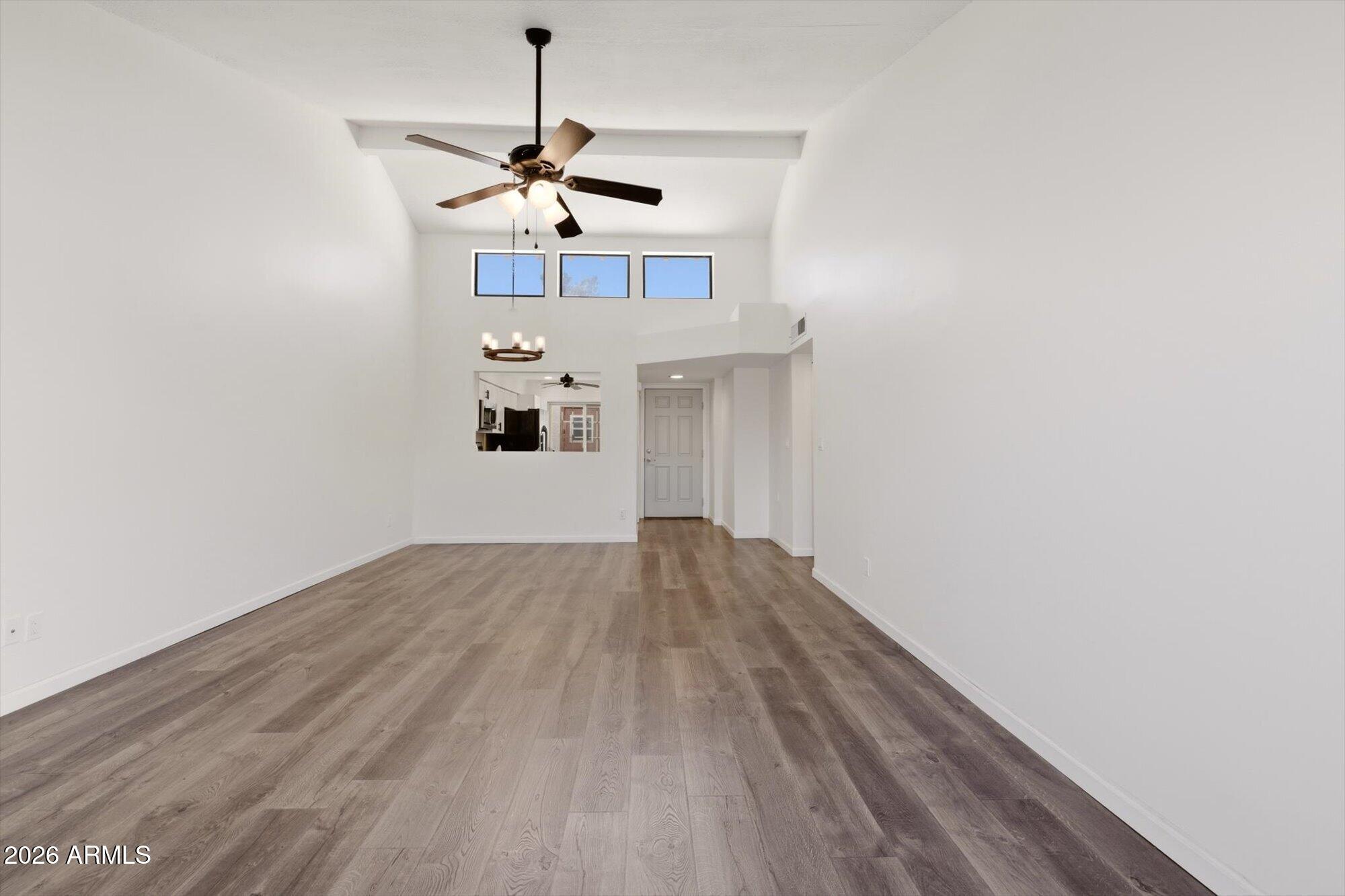 5142 E EDGEMONT Avenue