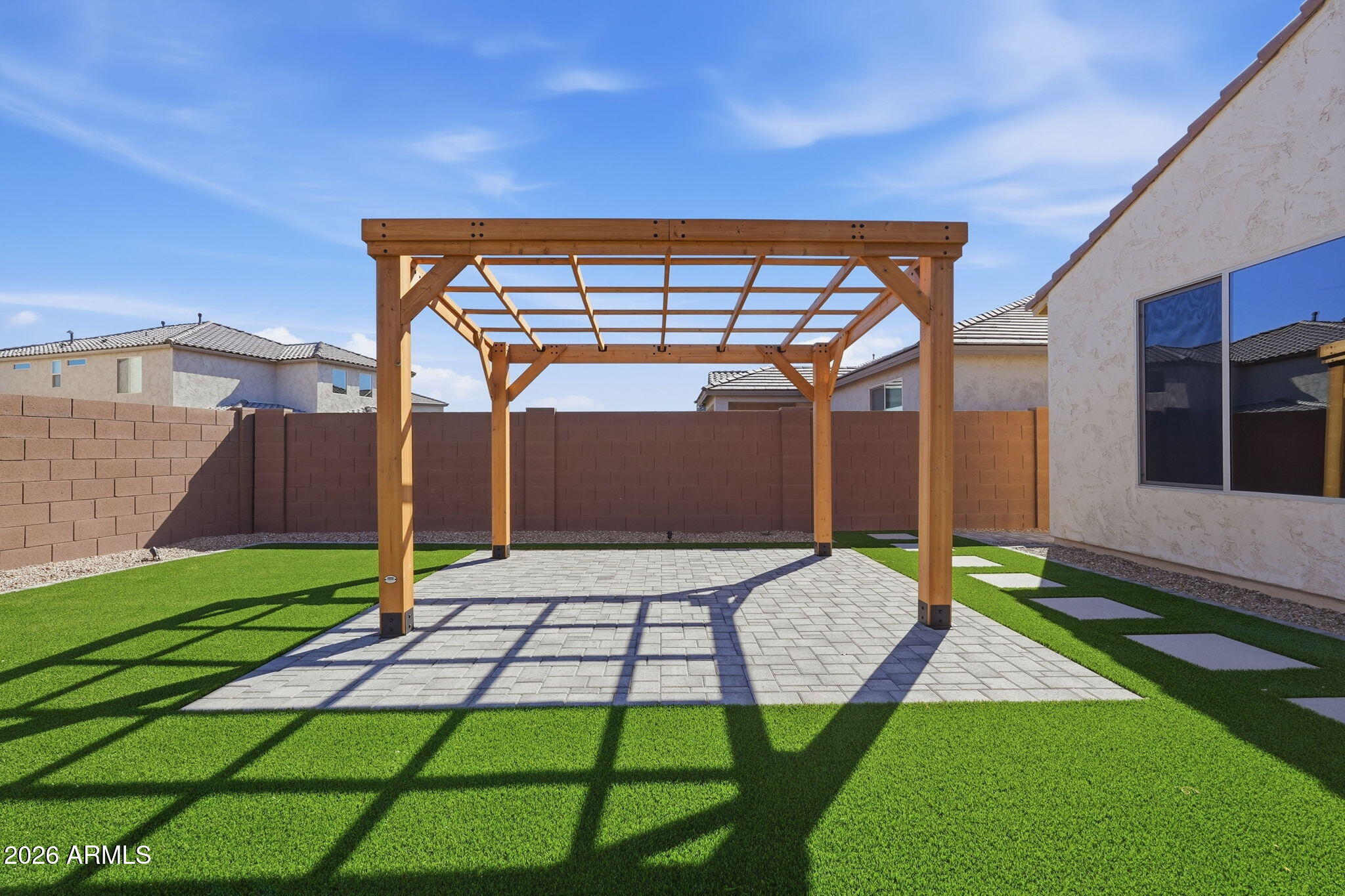 1536 W FLINTLOCK Drive