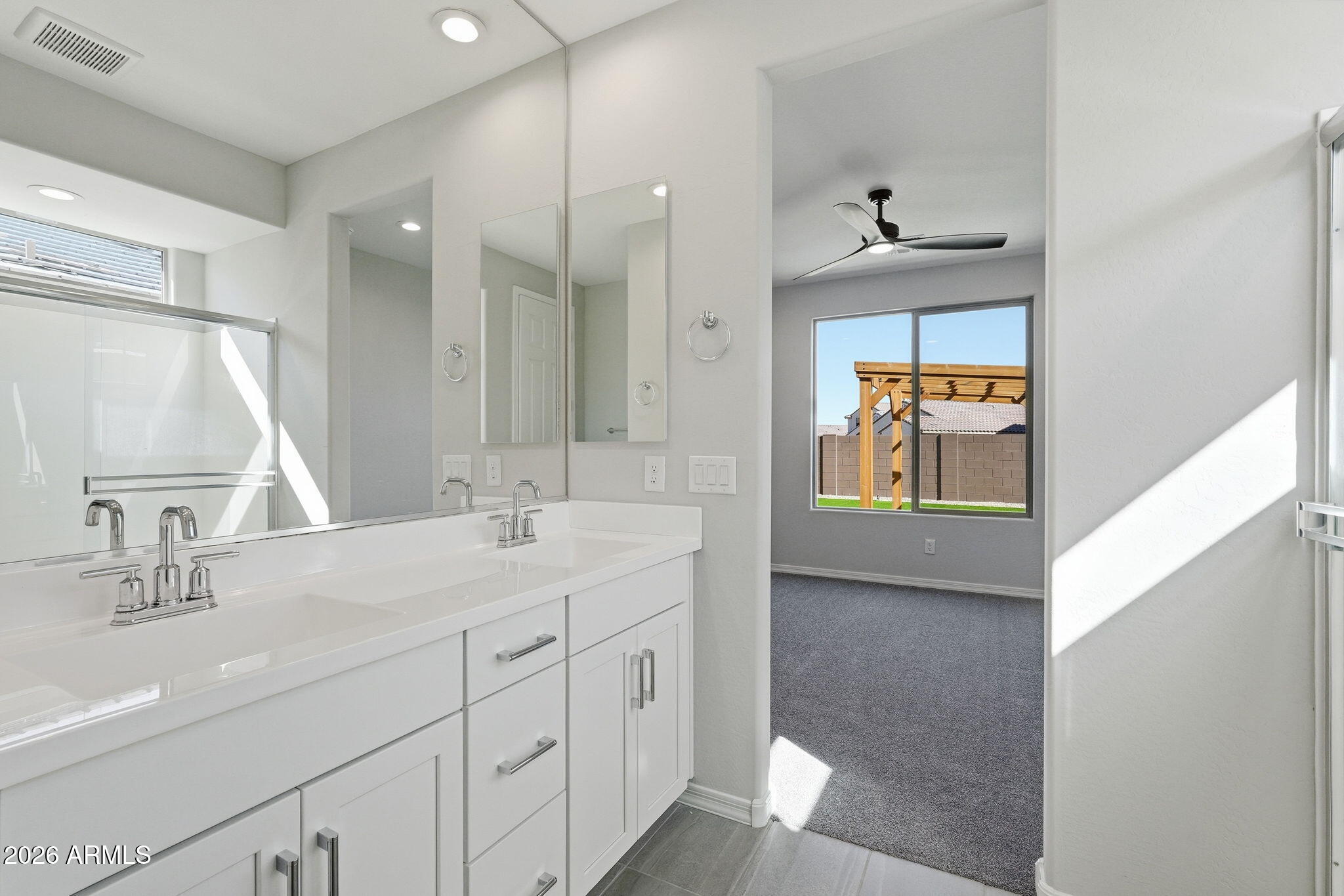 1536 W FLINTLOCK Drive