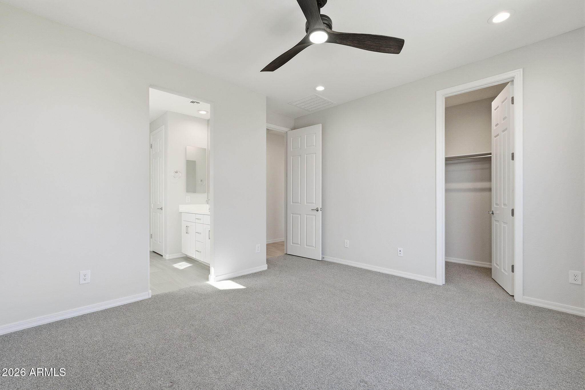 1536 W FLINTLOCK Drive