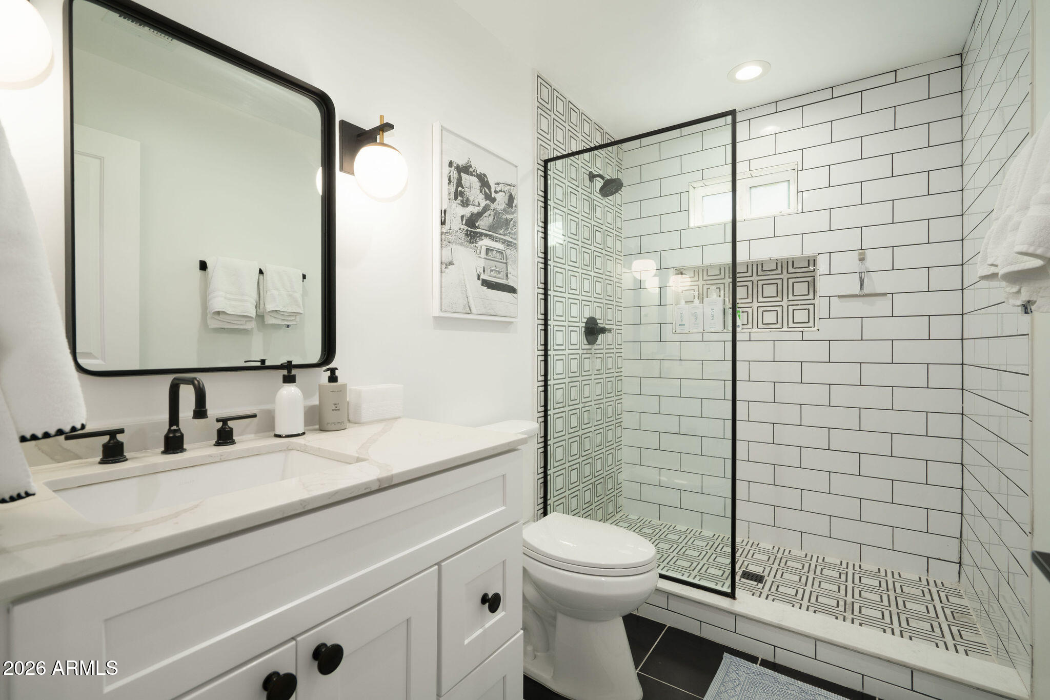 4813 E FAIRMOUNT Avenue