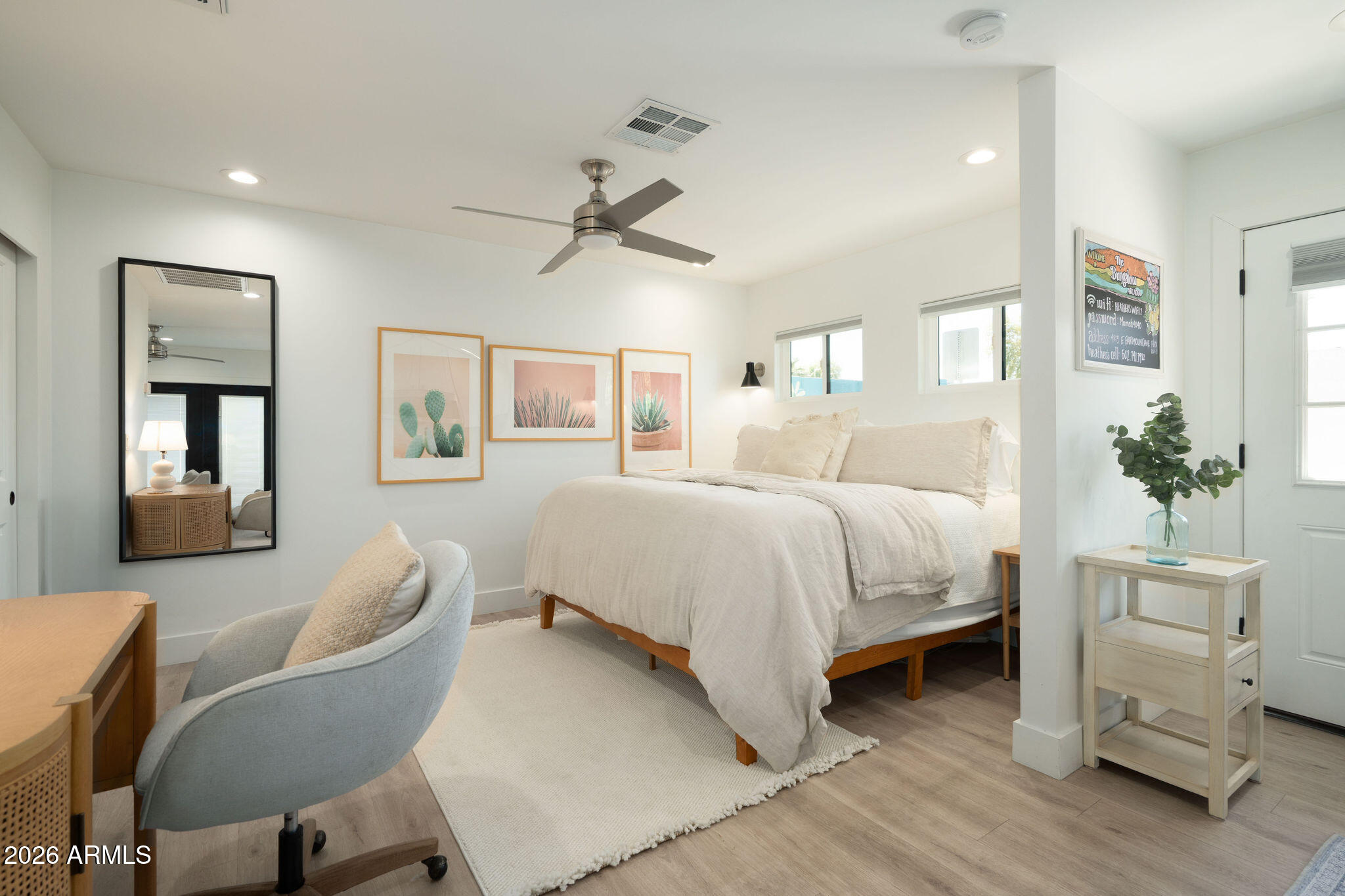 4813 E FAIRMOUNT Avenue