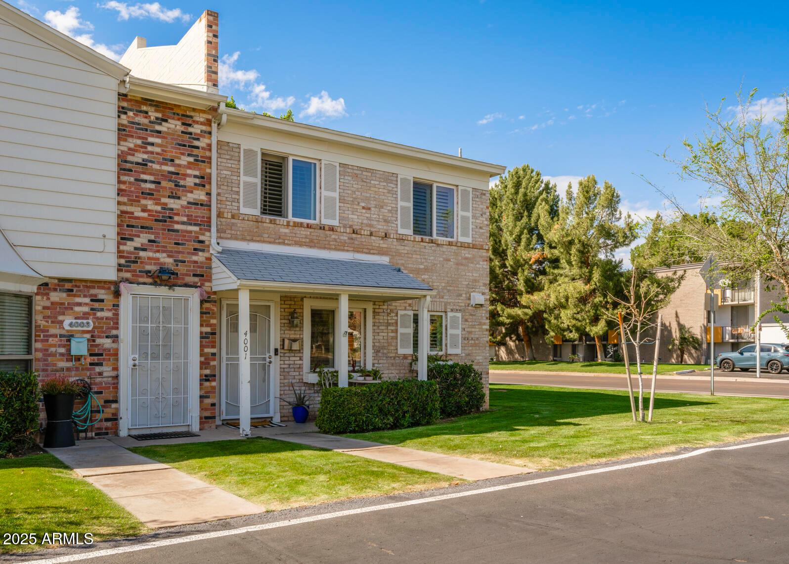 4001 E Campbell Avenue