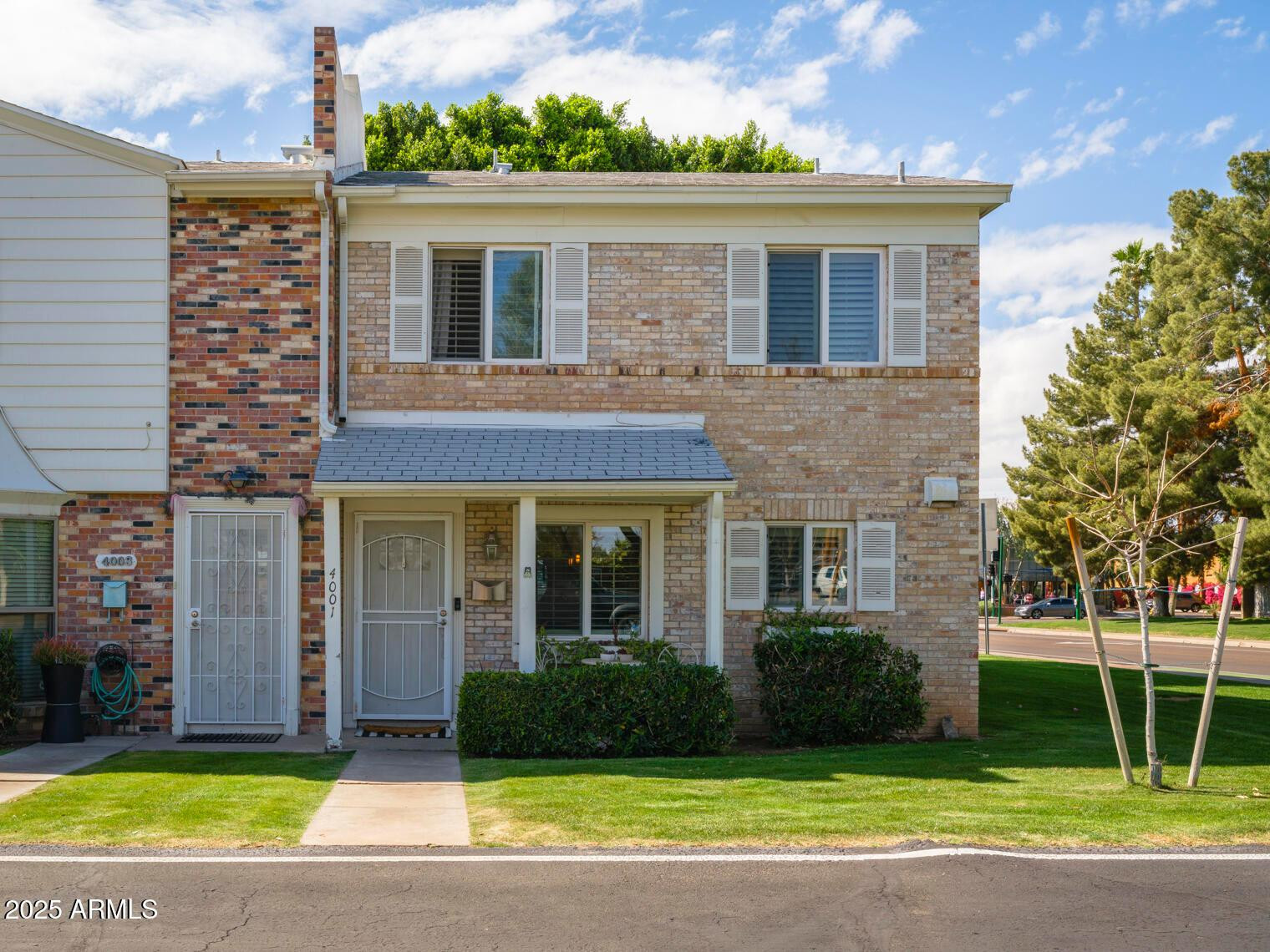 4001 E Campbell Avenue