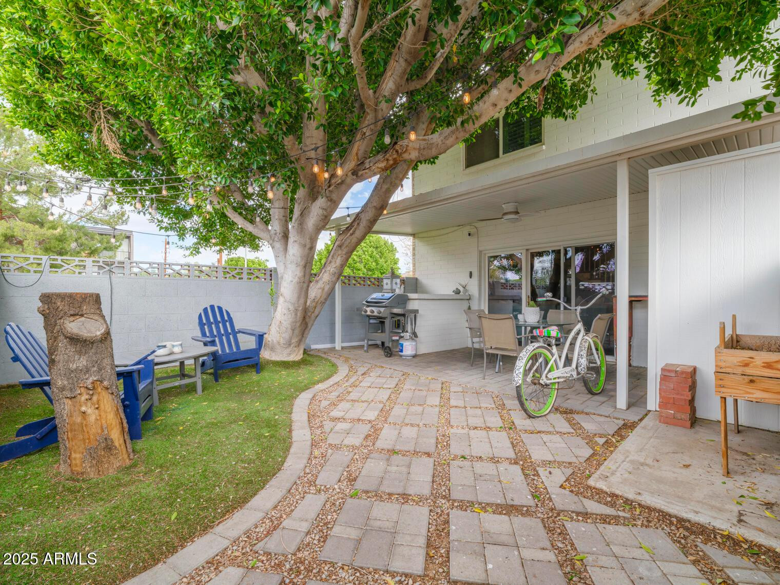 4001 E Campbell Avenue