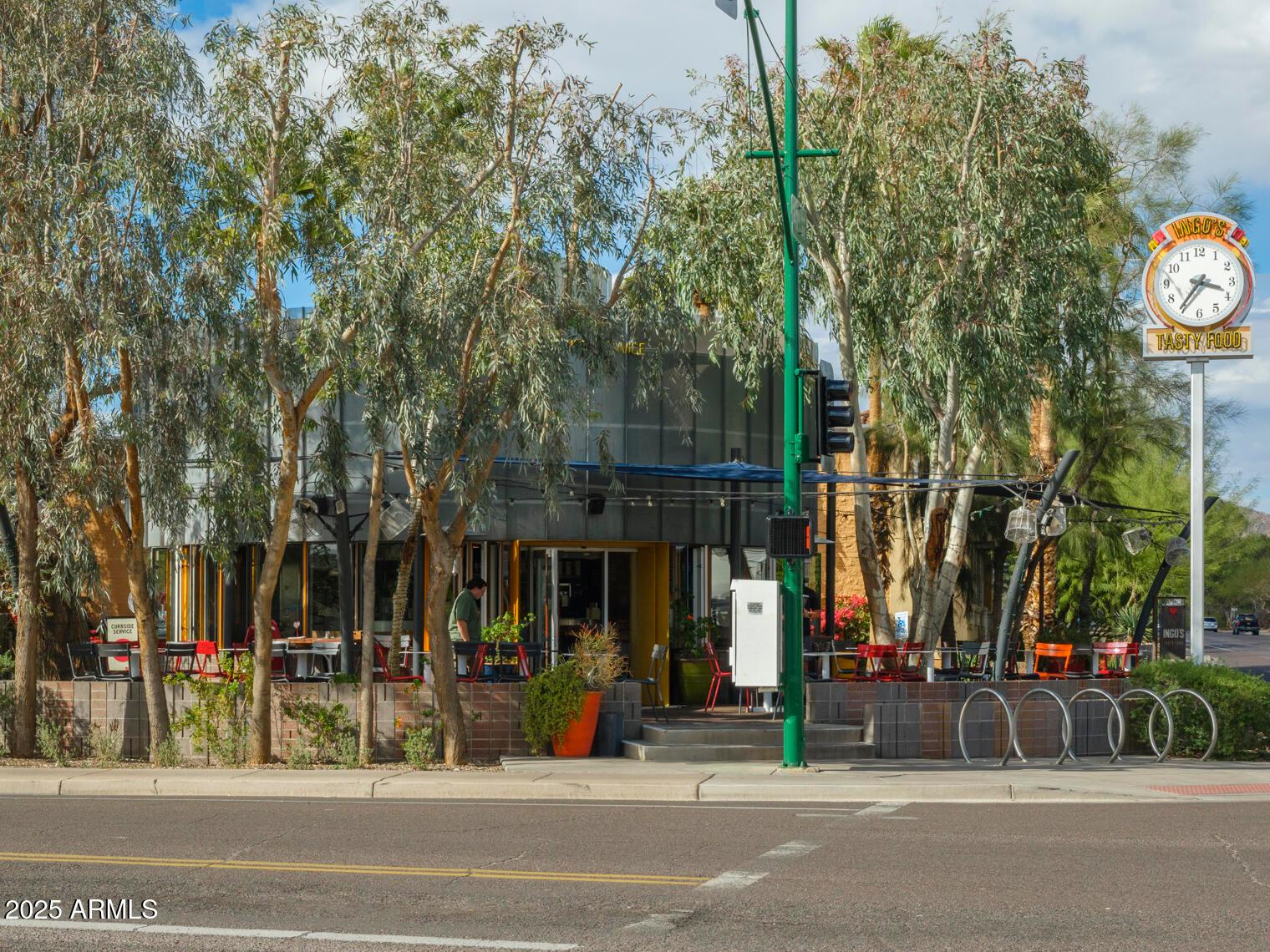 4001 E Campbell Avenue