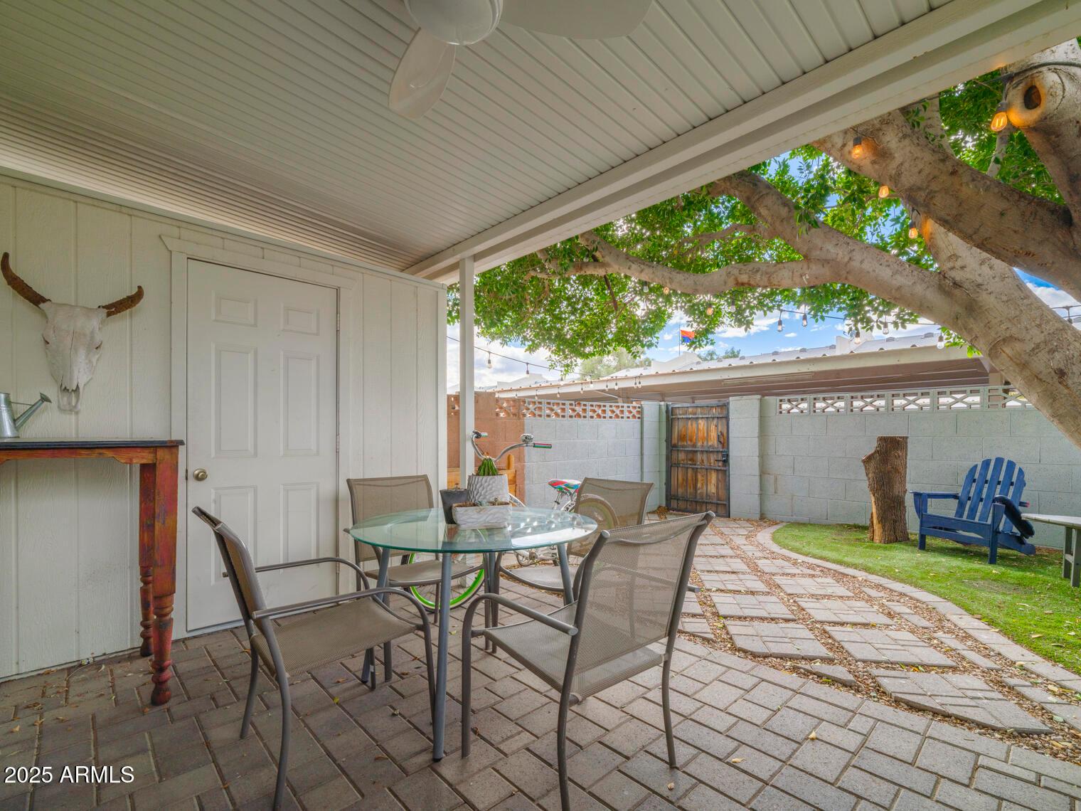 4001 E Campbell Avenue