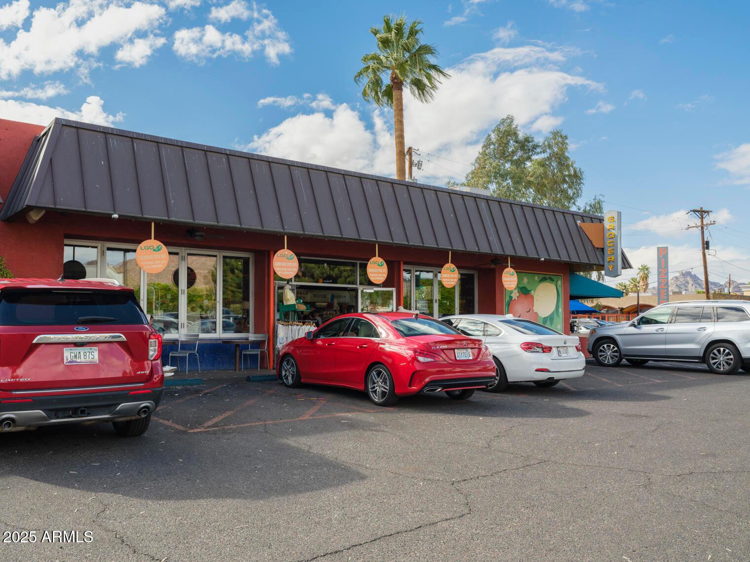 4001 E Campbell Avenue