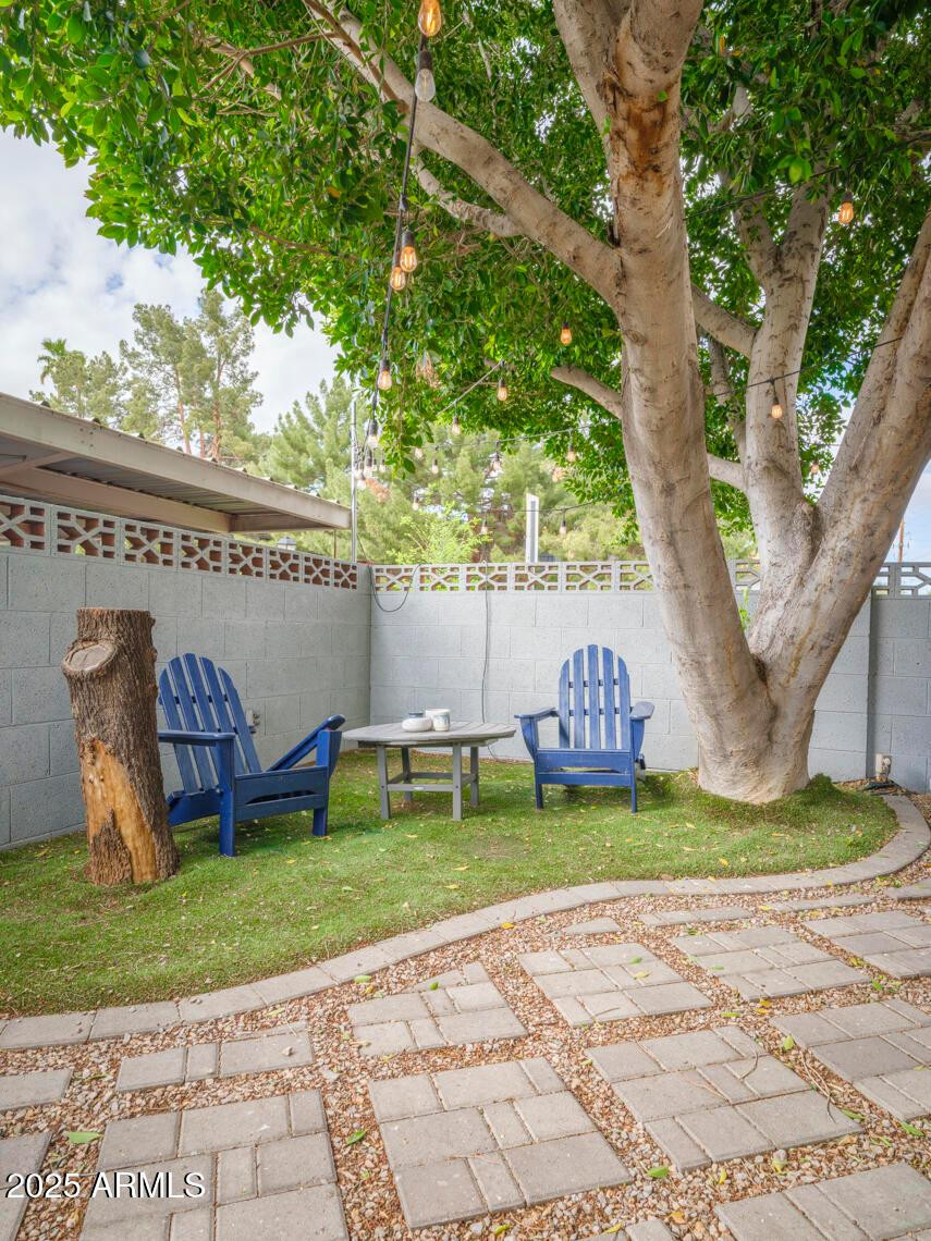 4001 E Campbell Avenue