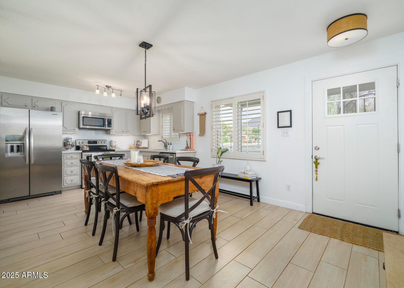 4001 E Campbell Avenue