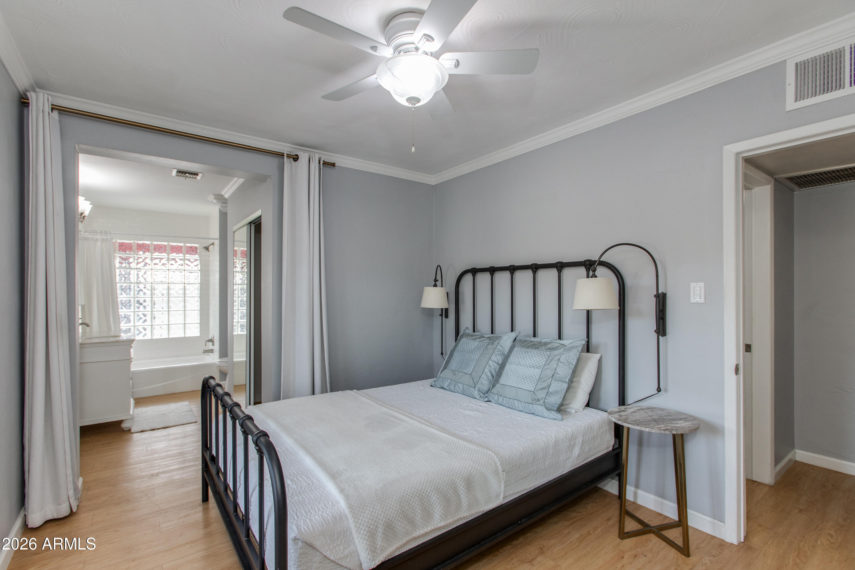 4440 E CAMPBELL Avenue