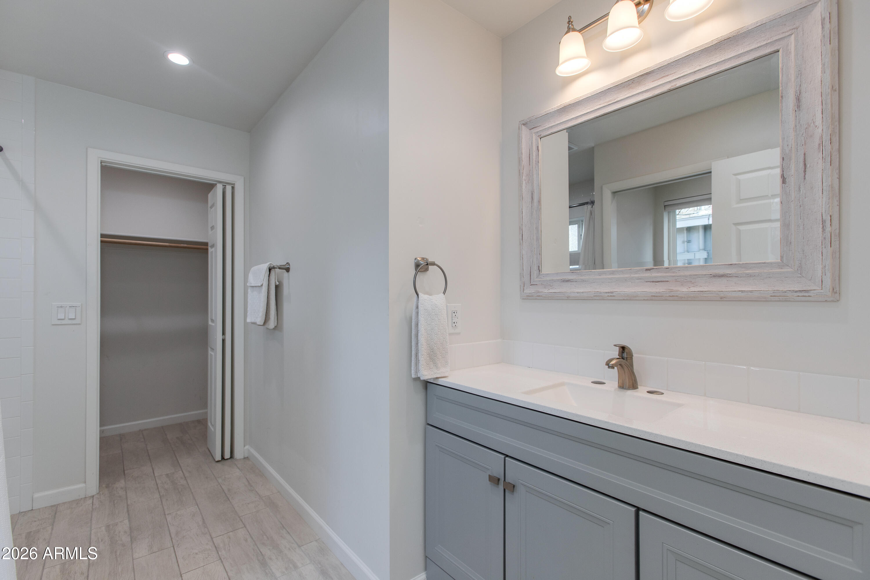 4440 E CAMPBELL Avenue