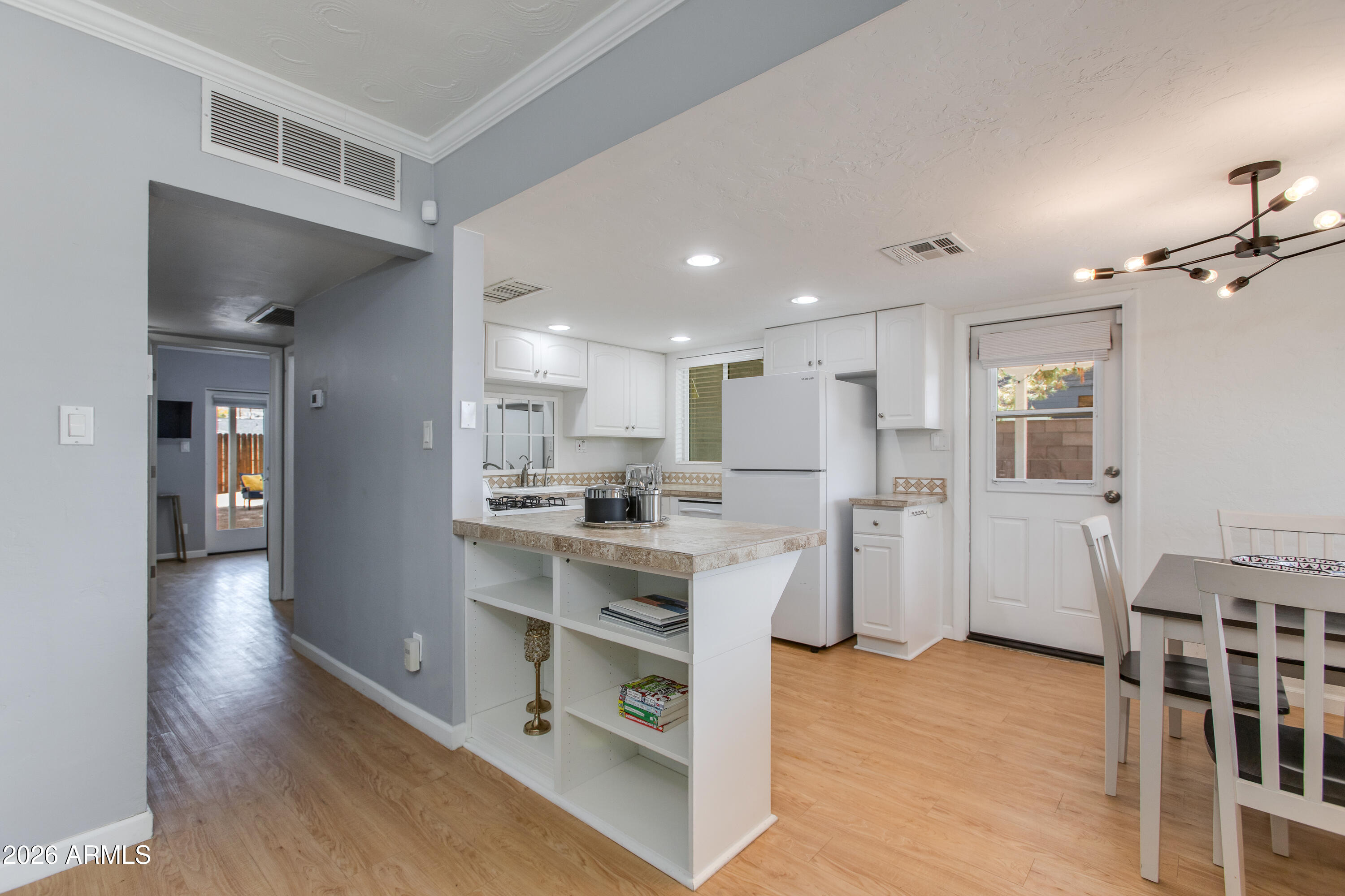 4440 E CAMPBELL Avenue