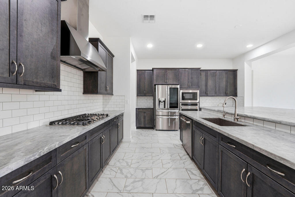 22898 E VIA DE OLIVOS